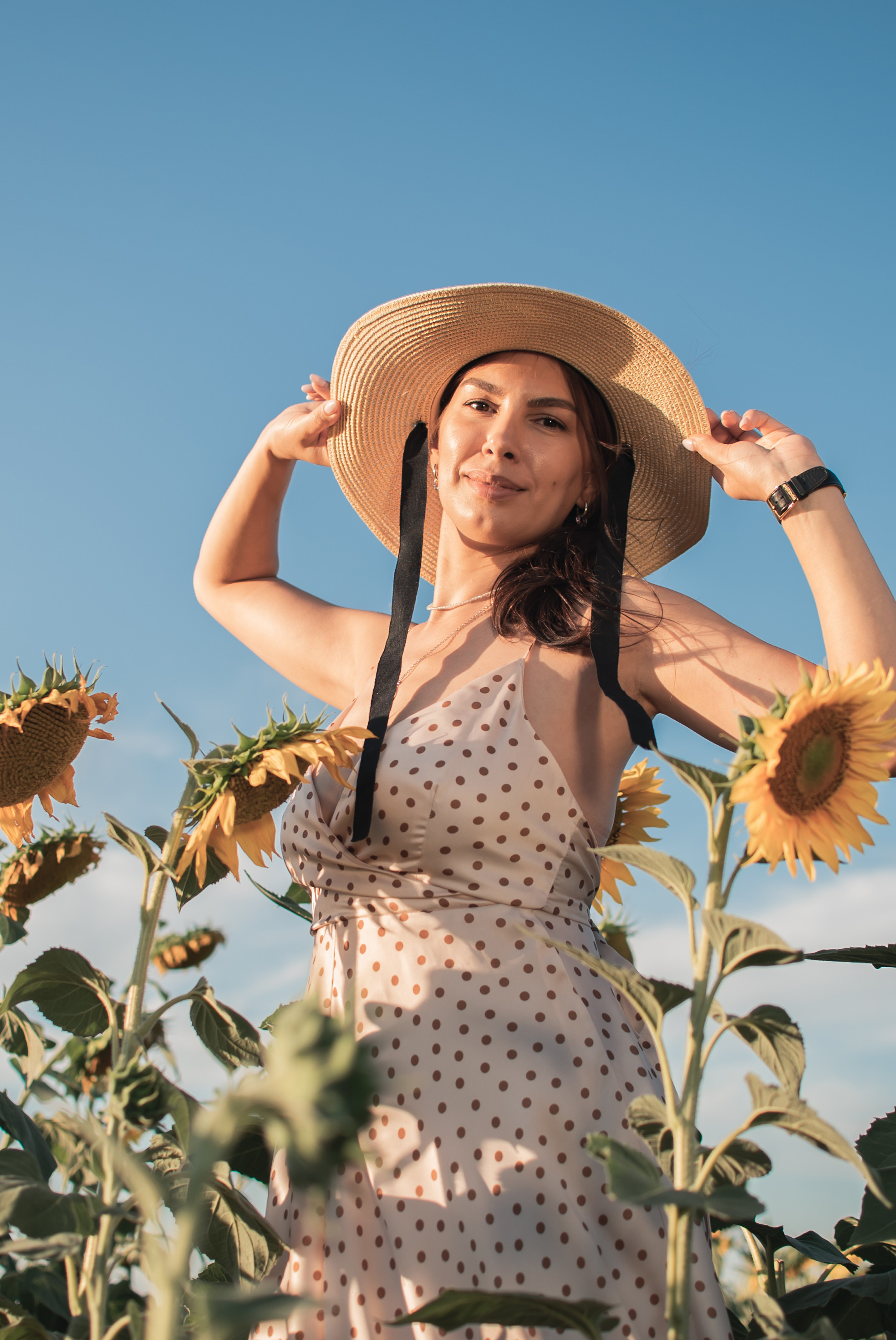 Солнечная Мария в подсолнухах. Семейный фотограф в Оренбурге Анна Рожкова