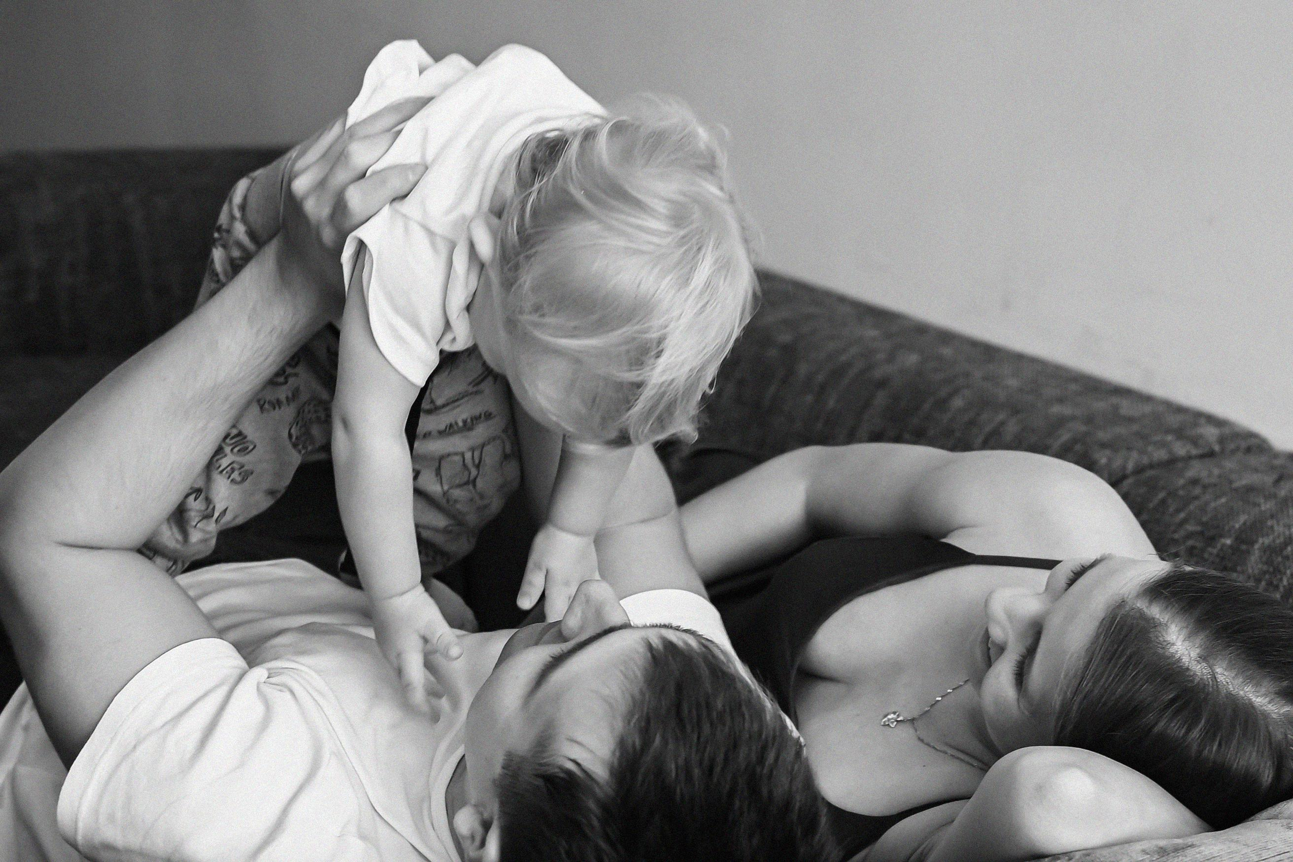 «Папа, мама, Я» дома хорошо…. Семейный фотограф в Оренбурге Анна Рожкова