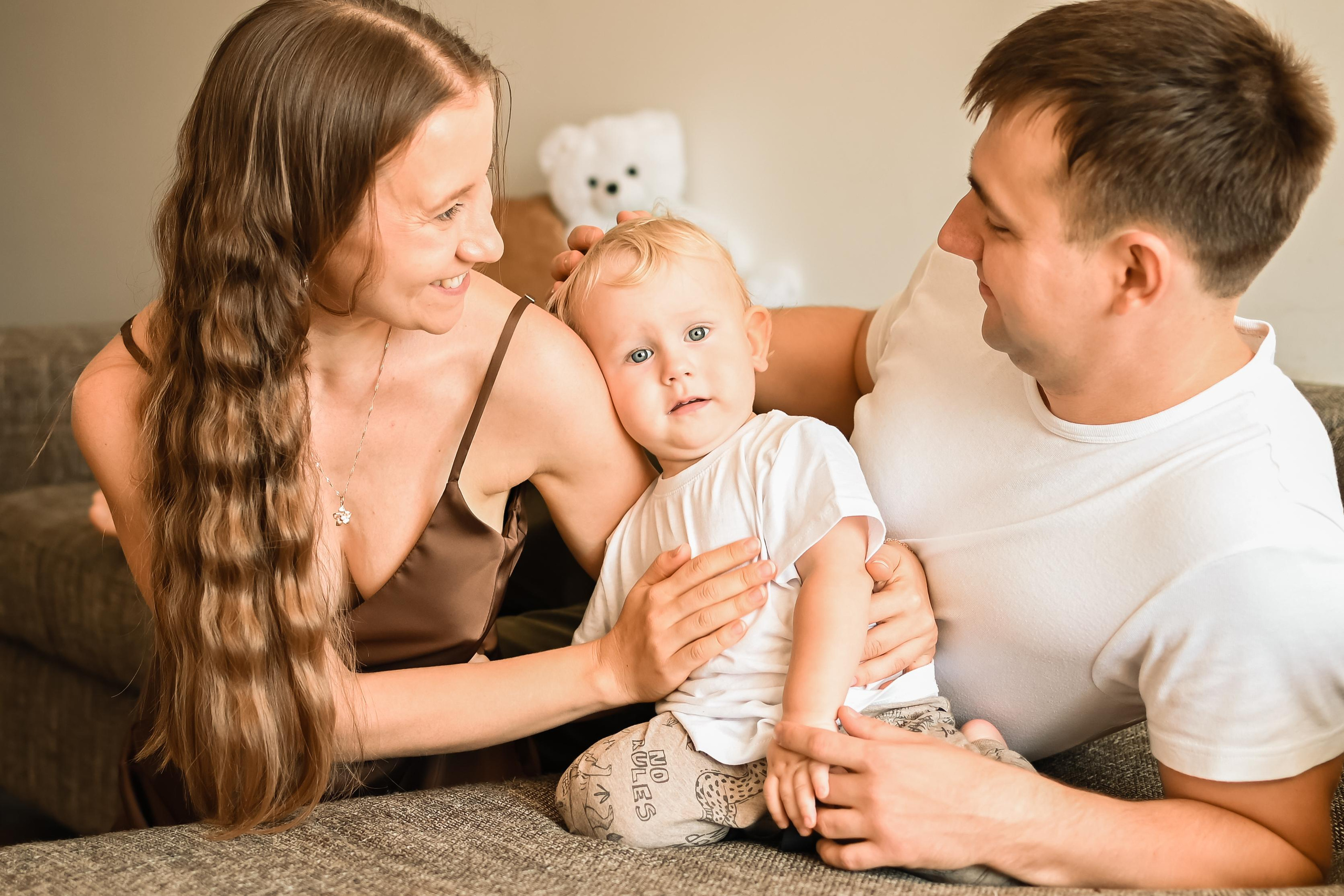 «Папа, мама, Я» дома хорошо…. Семейный фотограф в Оренбурге Анна Рожкова