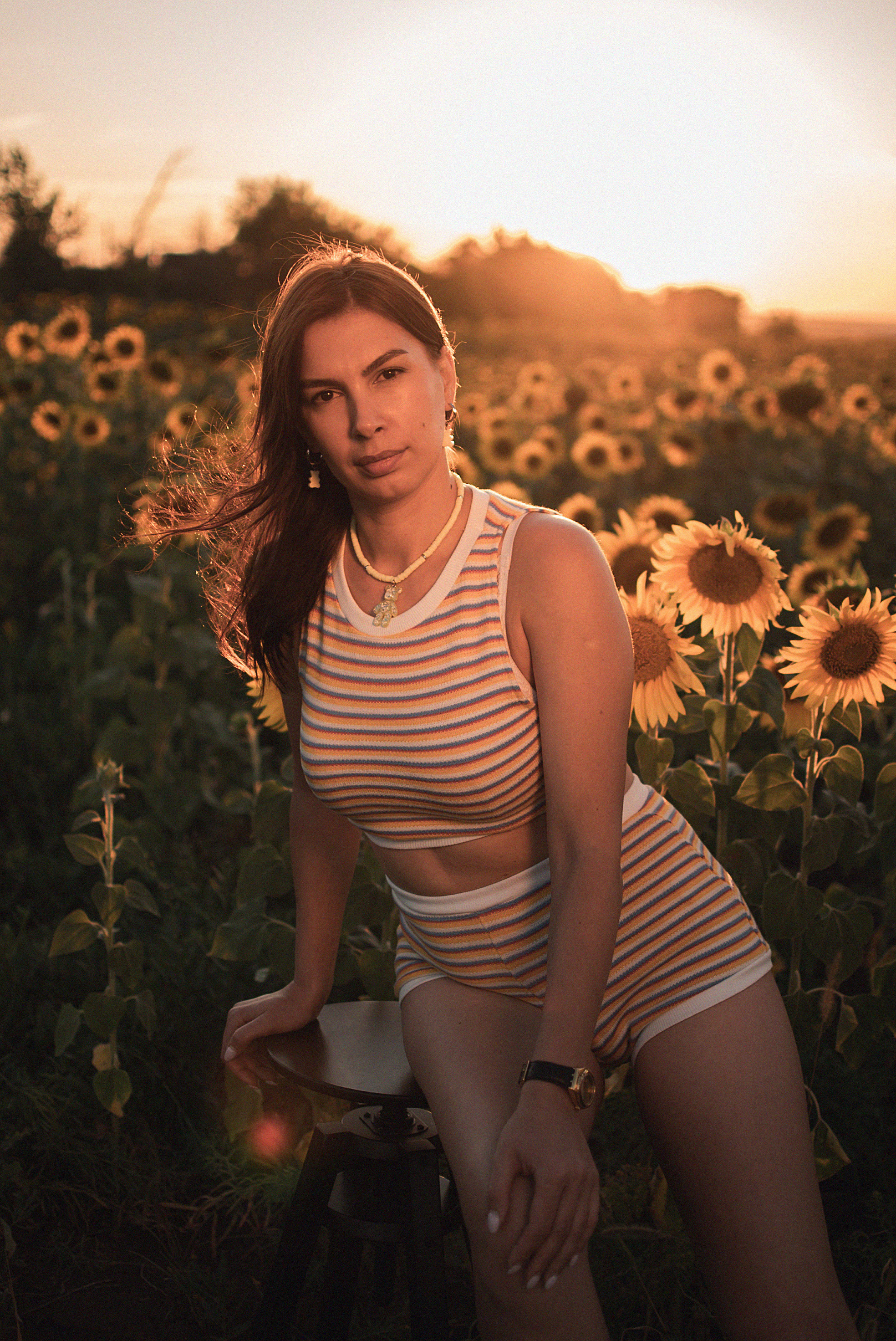 Солнечная Мария в подсолнухах. Семейный фотограф в Оренбурге Анна Рожкова