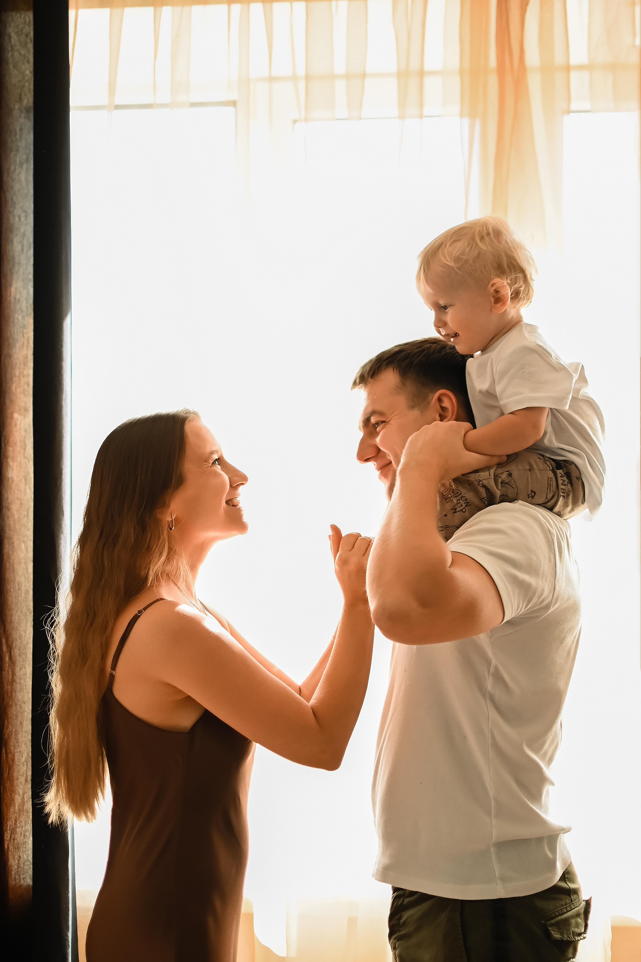 «Папа, мама, Я» дома хорошо…. Семейный фотограф в Оренбурге Анна Рожкова