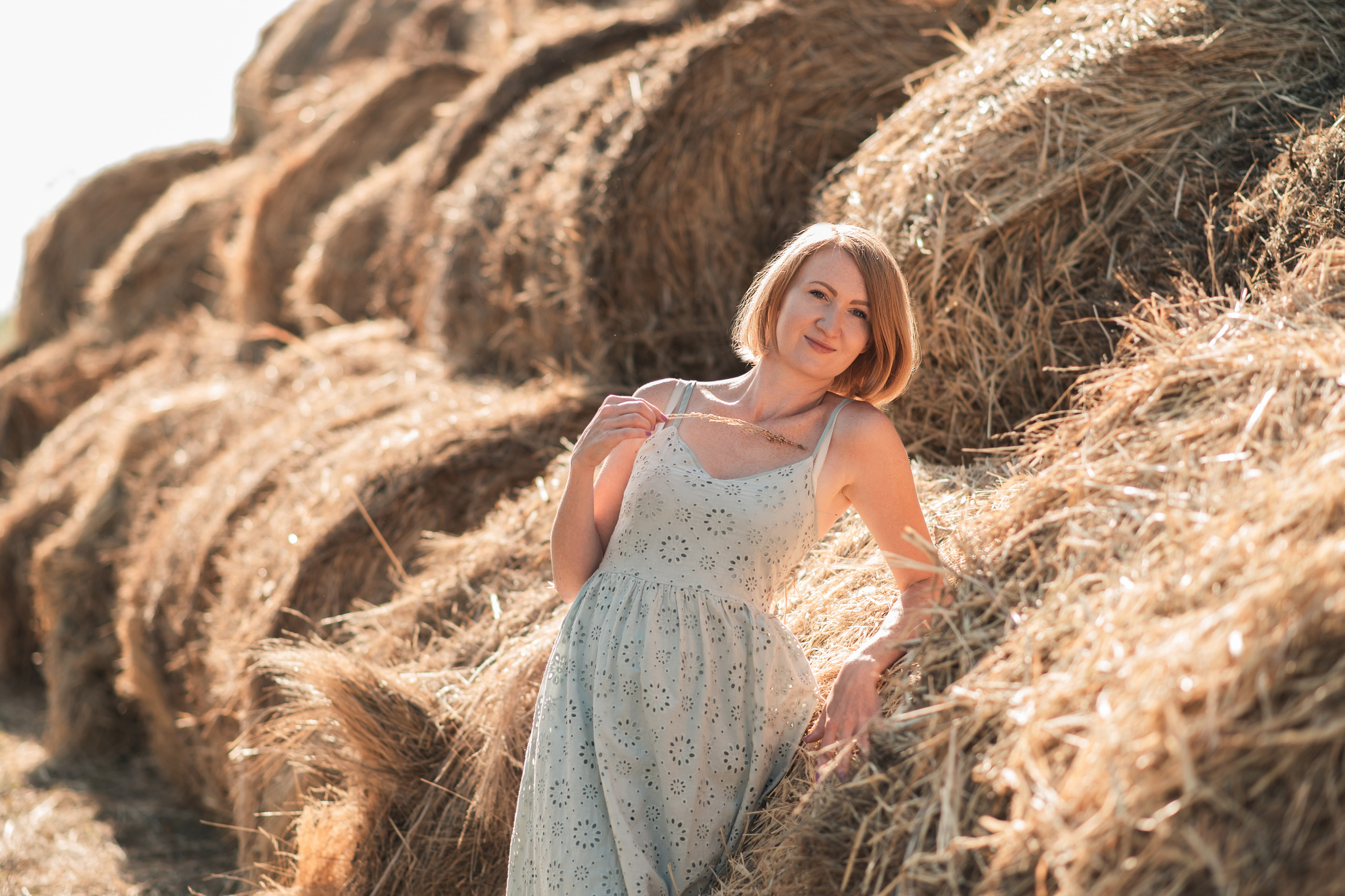 Дочки матери на сене. Семейный фотограф в Оренбурге Анна Рожкова