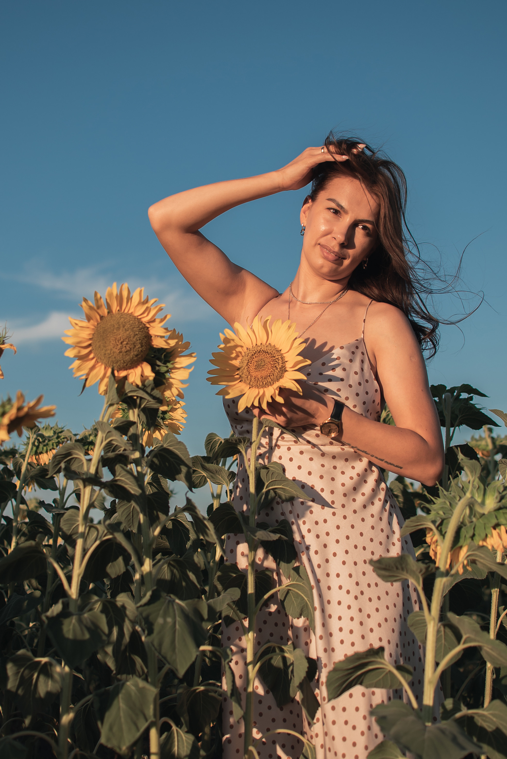 Солнечная Мария в подсолнухах. Семейный фотограф в Оренбурге Анна Рожкова