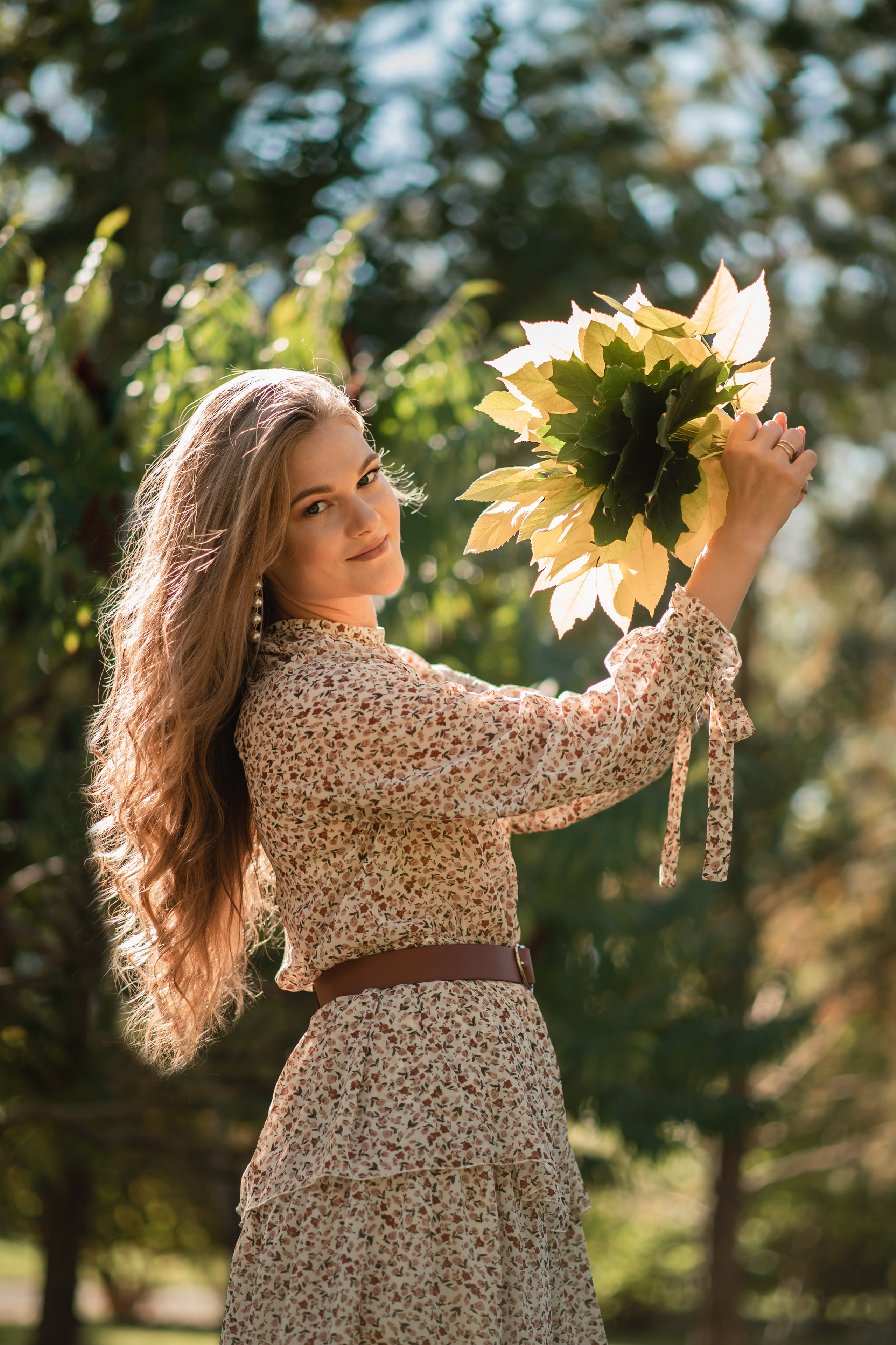 Дочки матери в парке. Семейный фотограф в Оренбурге Анна Рожкова