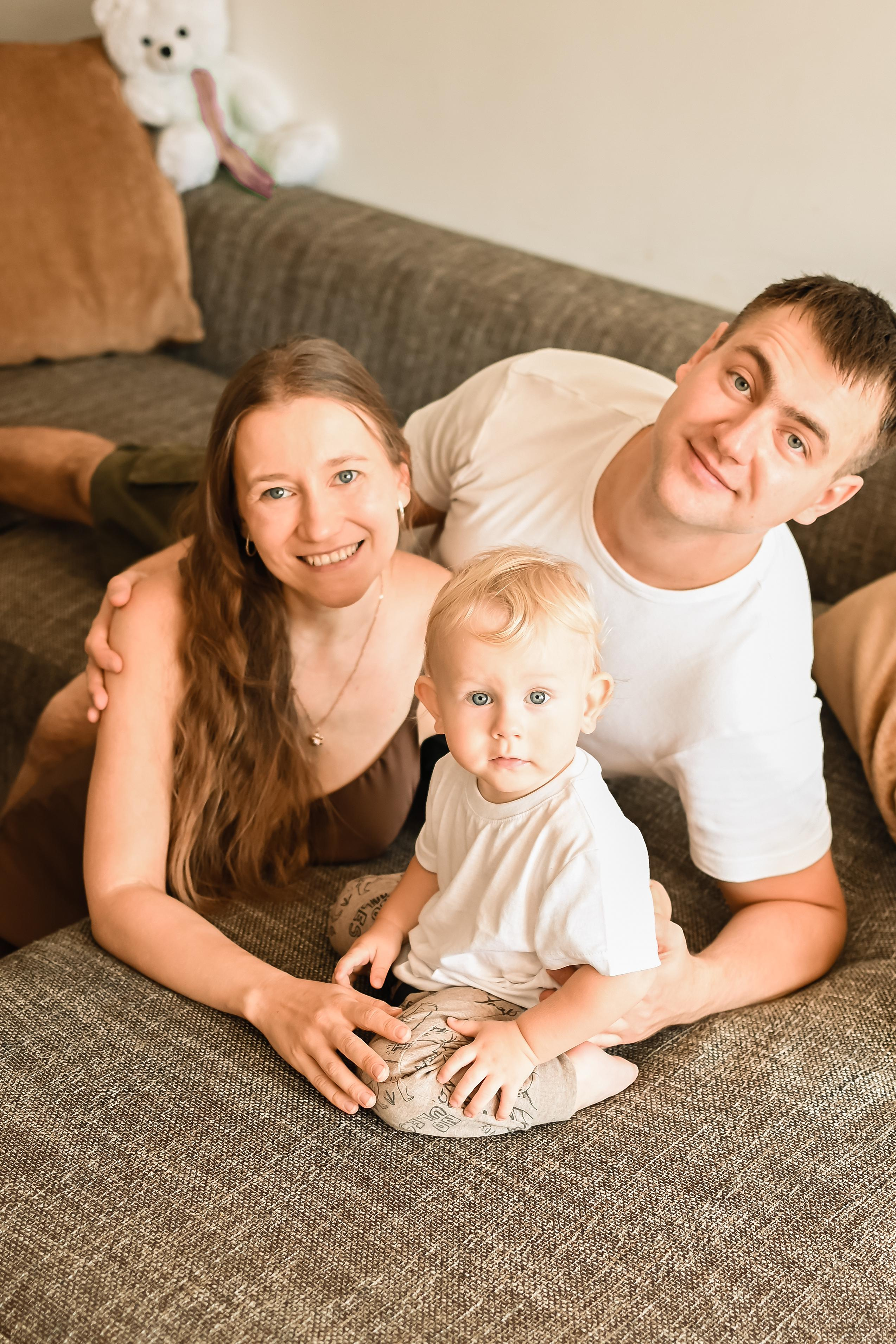 «Папа, мама, Я» дома хорошо…. Семейный фотограф в Оренбурге Анна Рожкова