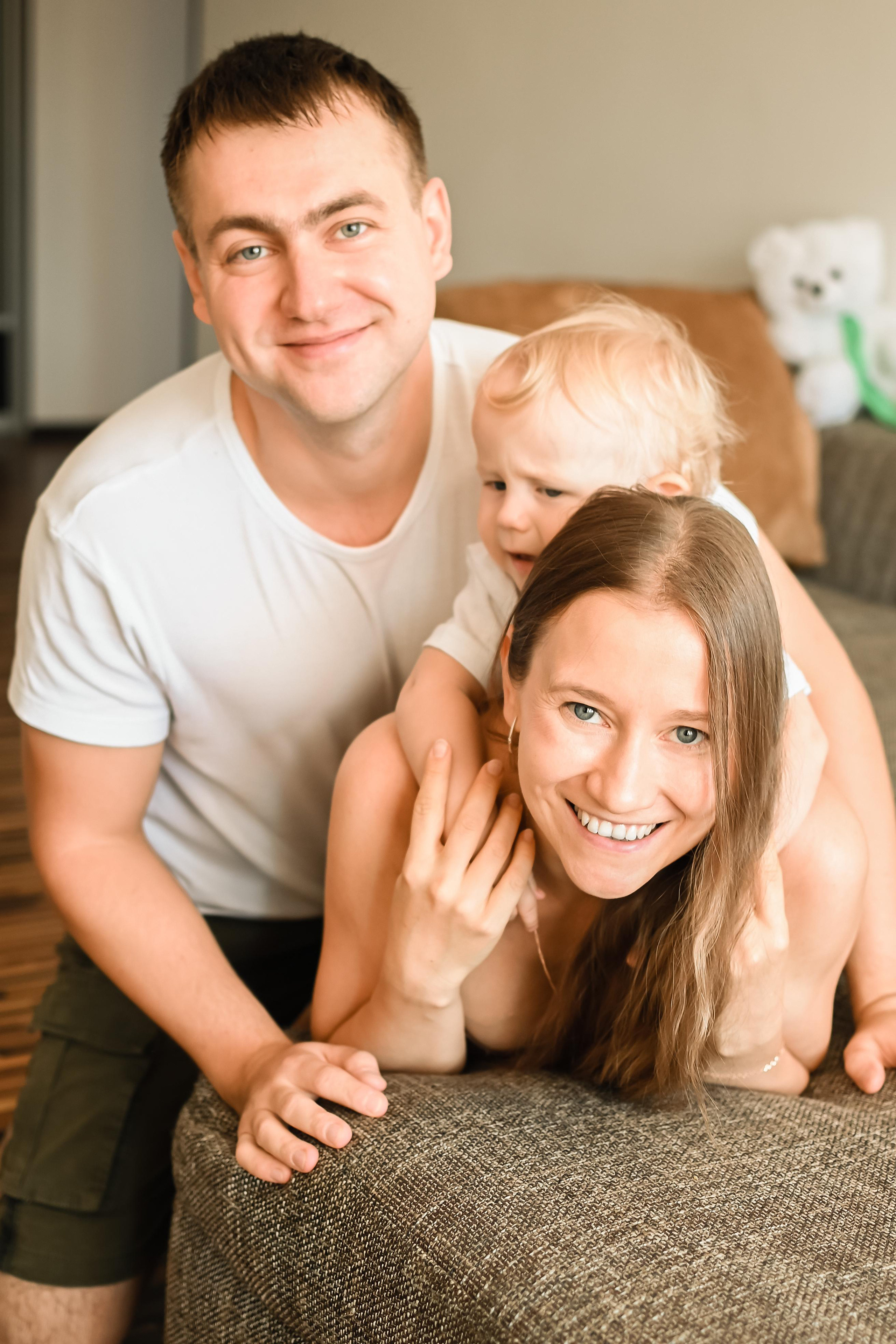 «Папа, мама, Я» дома хорошо…. Семейный фотограф в Оренбурге Анна Рожкова