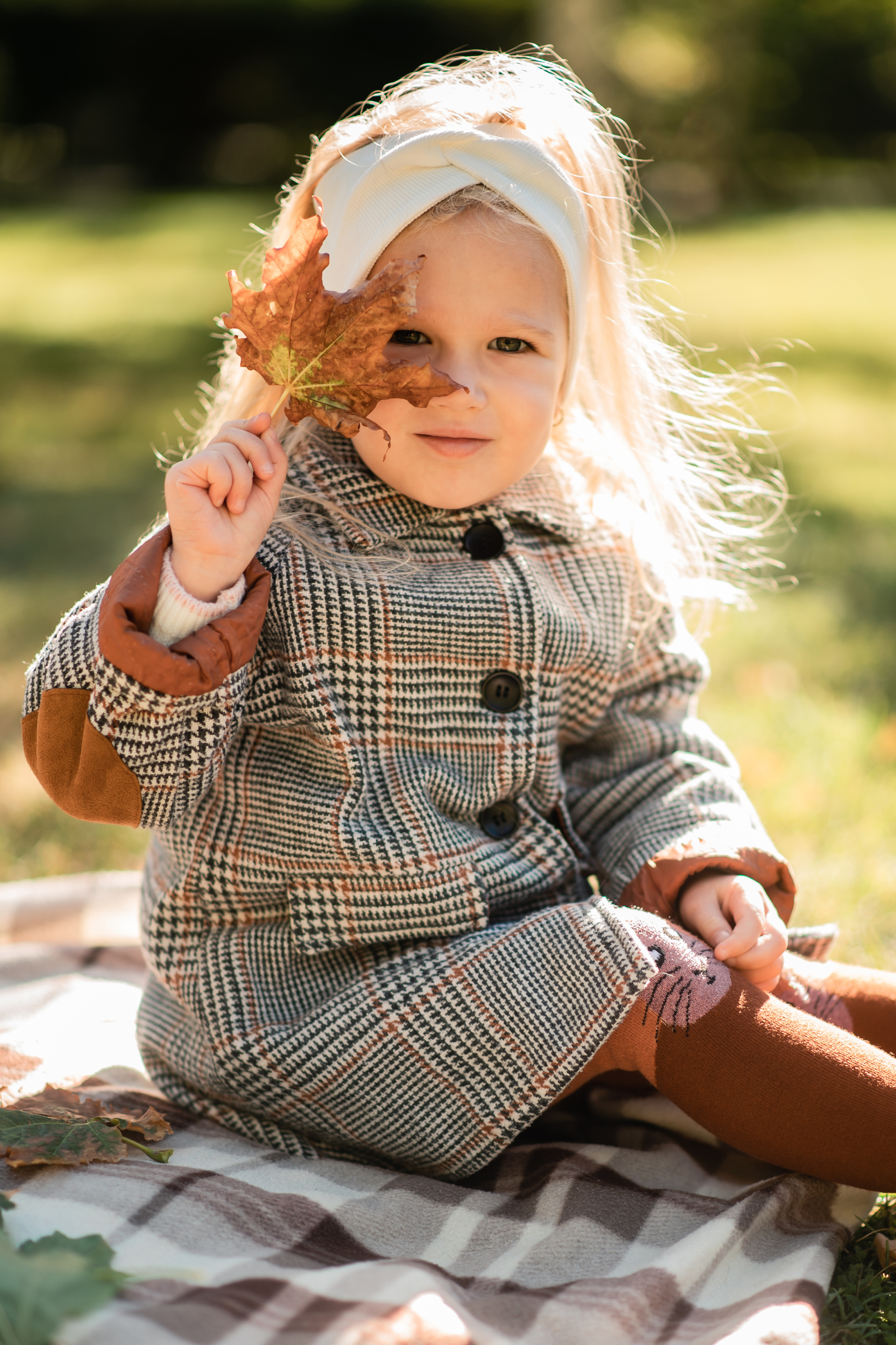 Дочки матери в парке. Семейный фотограф в Оренбурге Анна Рожкова