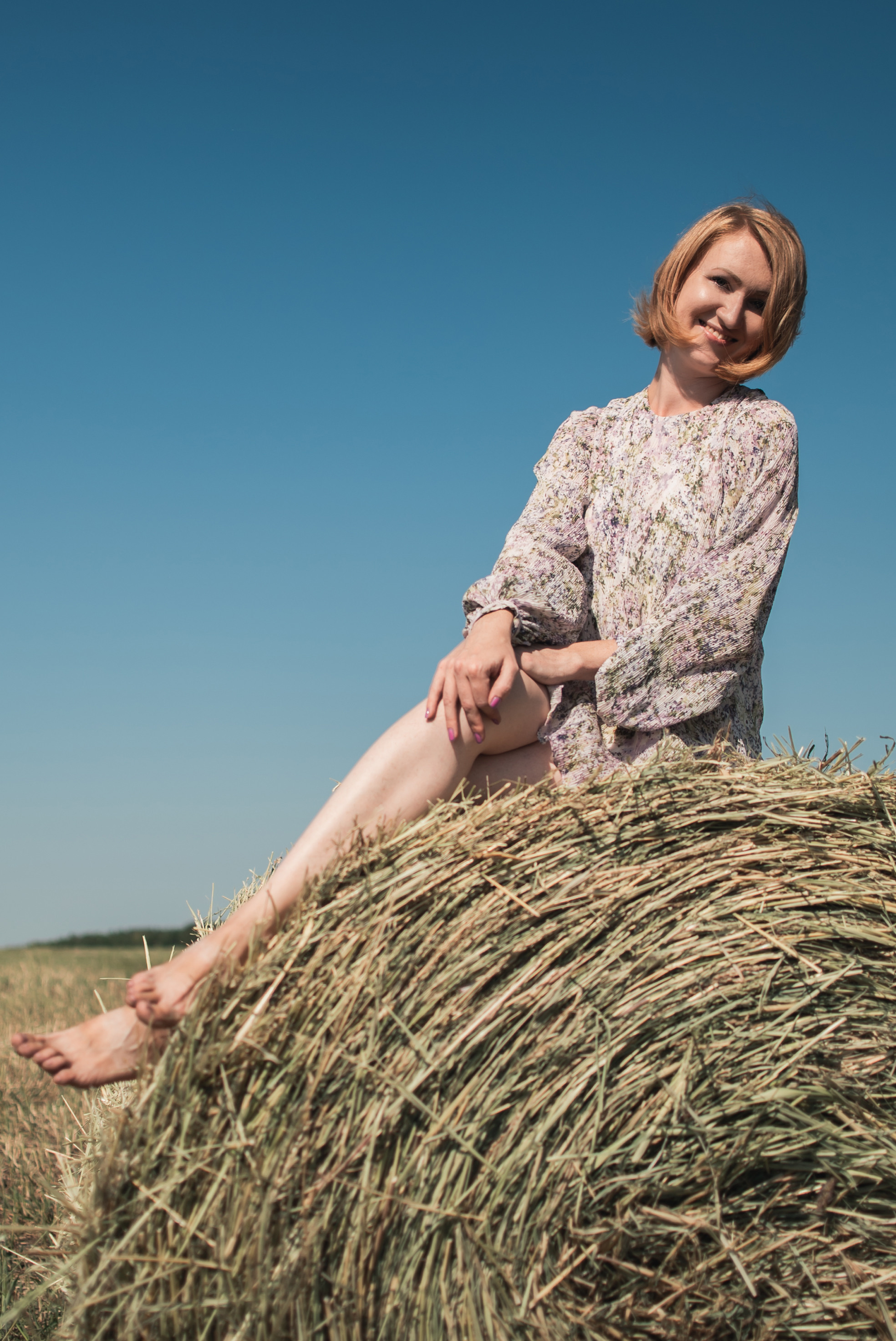 Дочки матери на сене. Семейный фотограф в Оренбурге Анна Рожкова