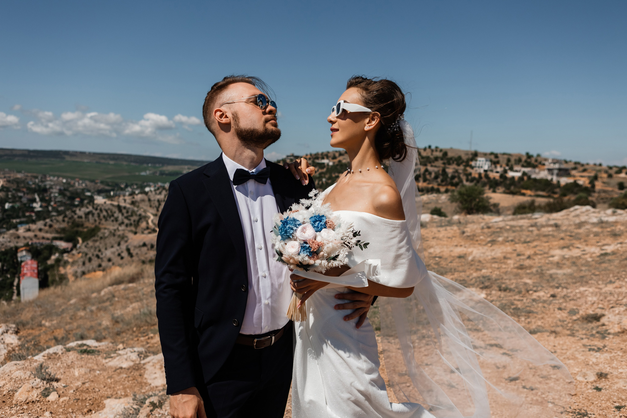 Свадебная съёмка в Балаклаве в крепости Чембало. Свадебный фотограф, фотосъемка в Крыму, Севастополе, Симферополе, Ялте