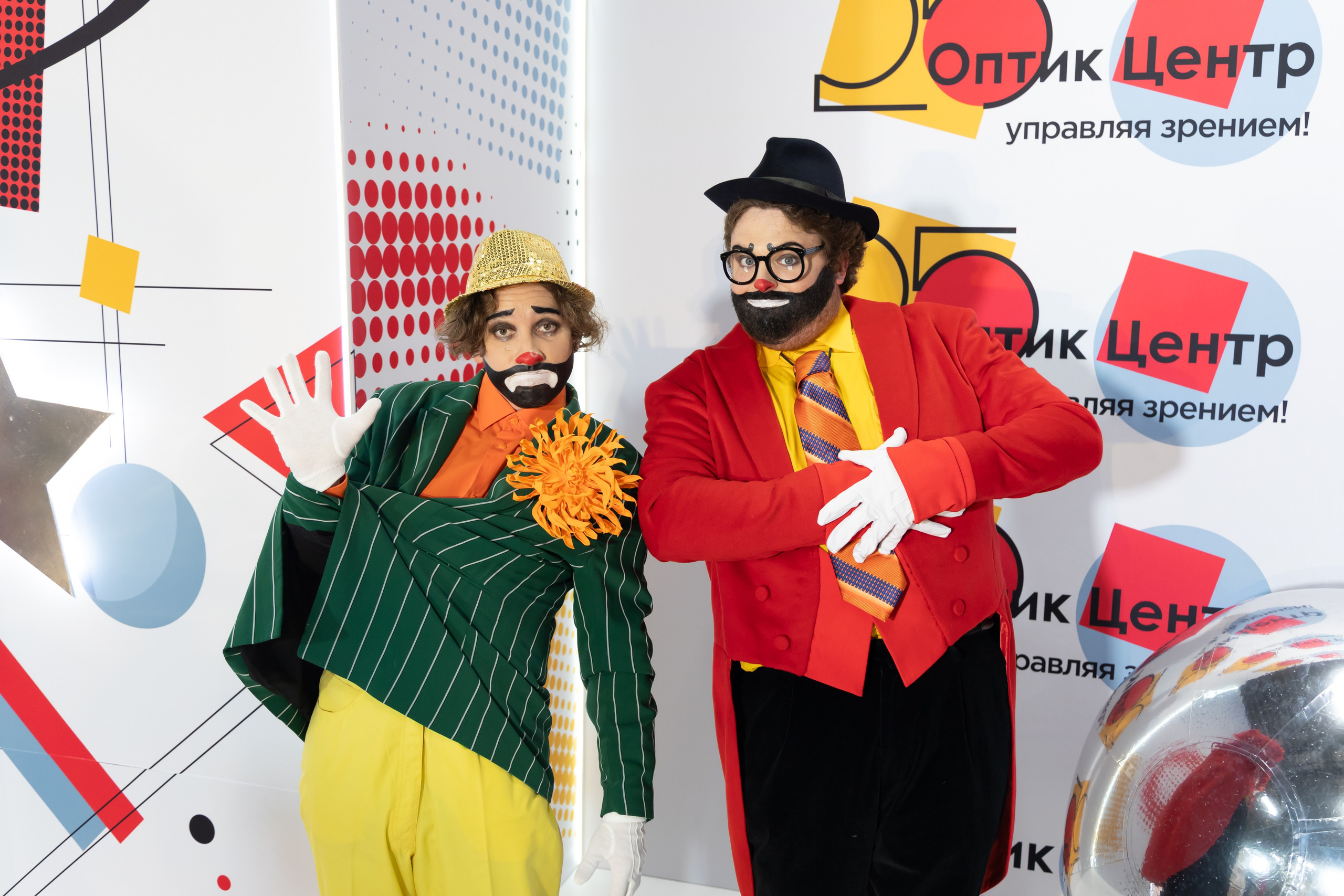 Оптик центр 25 лет. Фотограф свадебный, репортажный, индивидуальный, фото для маркетплейсов, брендов, автосалонов