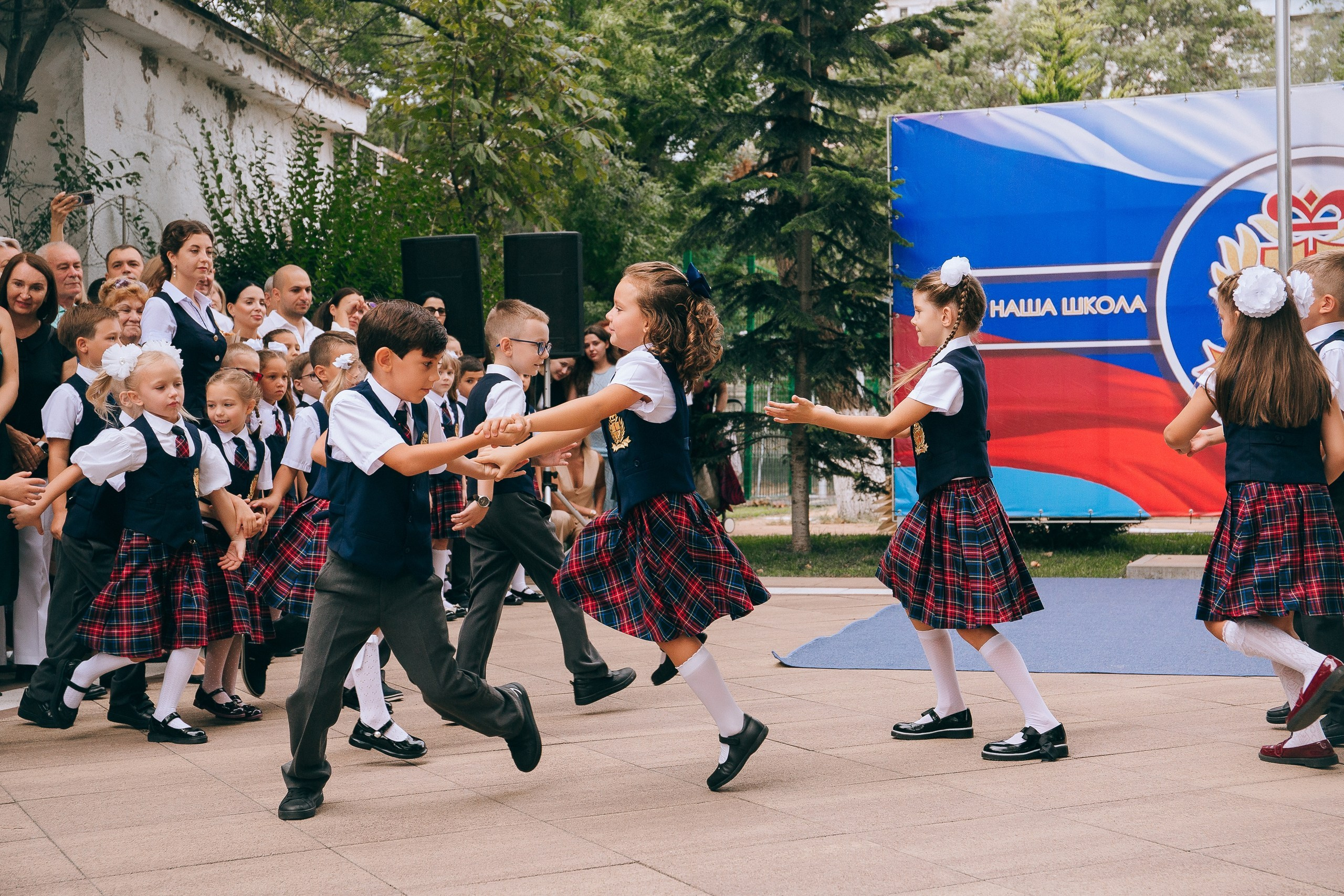 1 класс школа «Личность». Выпускные альбомы Натальи Бутко: Новороссийск, Анапа, Геленджик