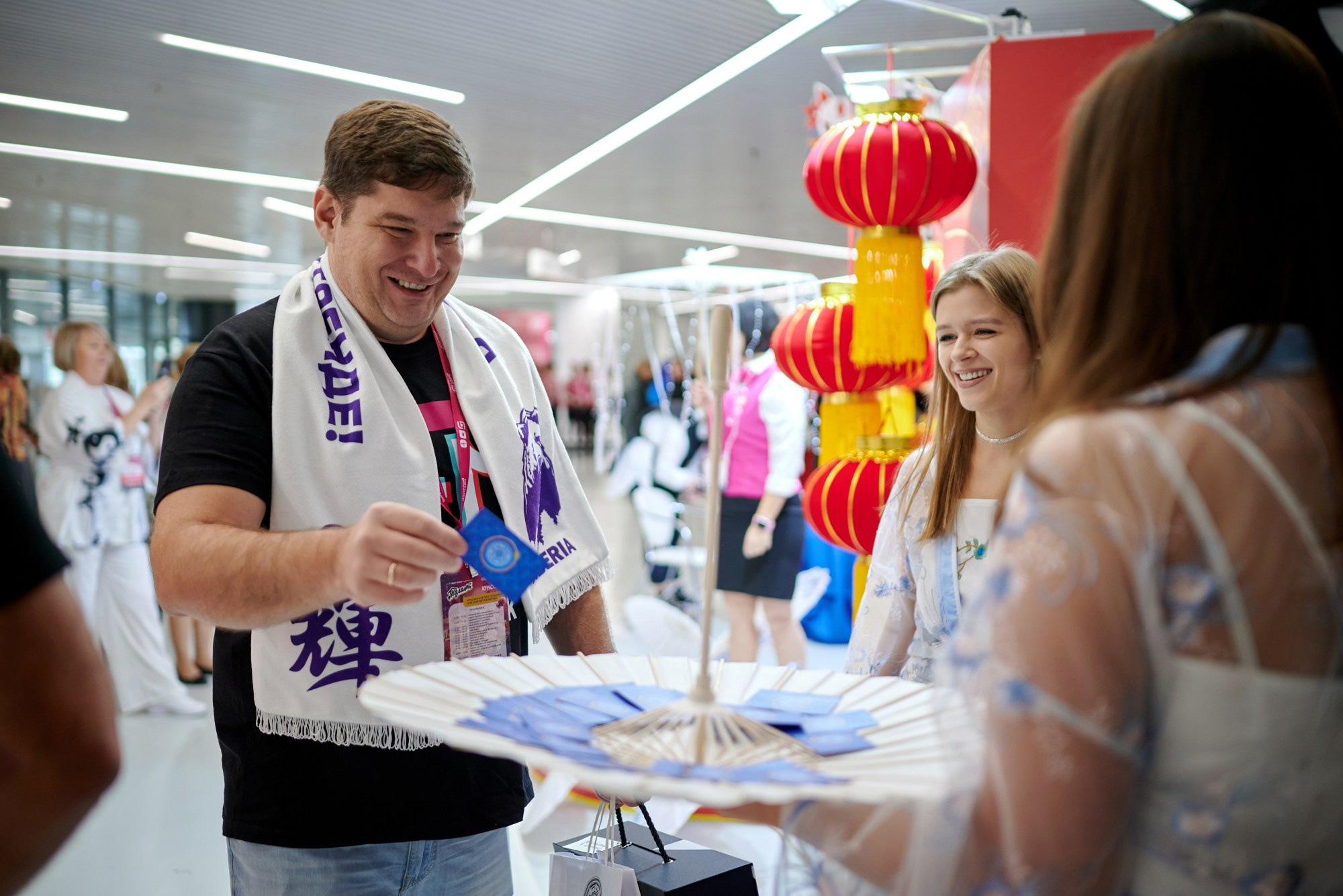 Магнит Косметик — конкурс «Золотой Магазин». Мезенцев Евгений фотограф
