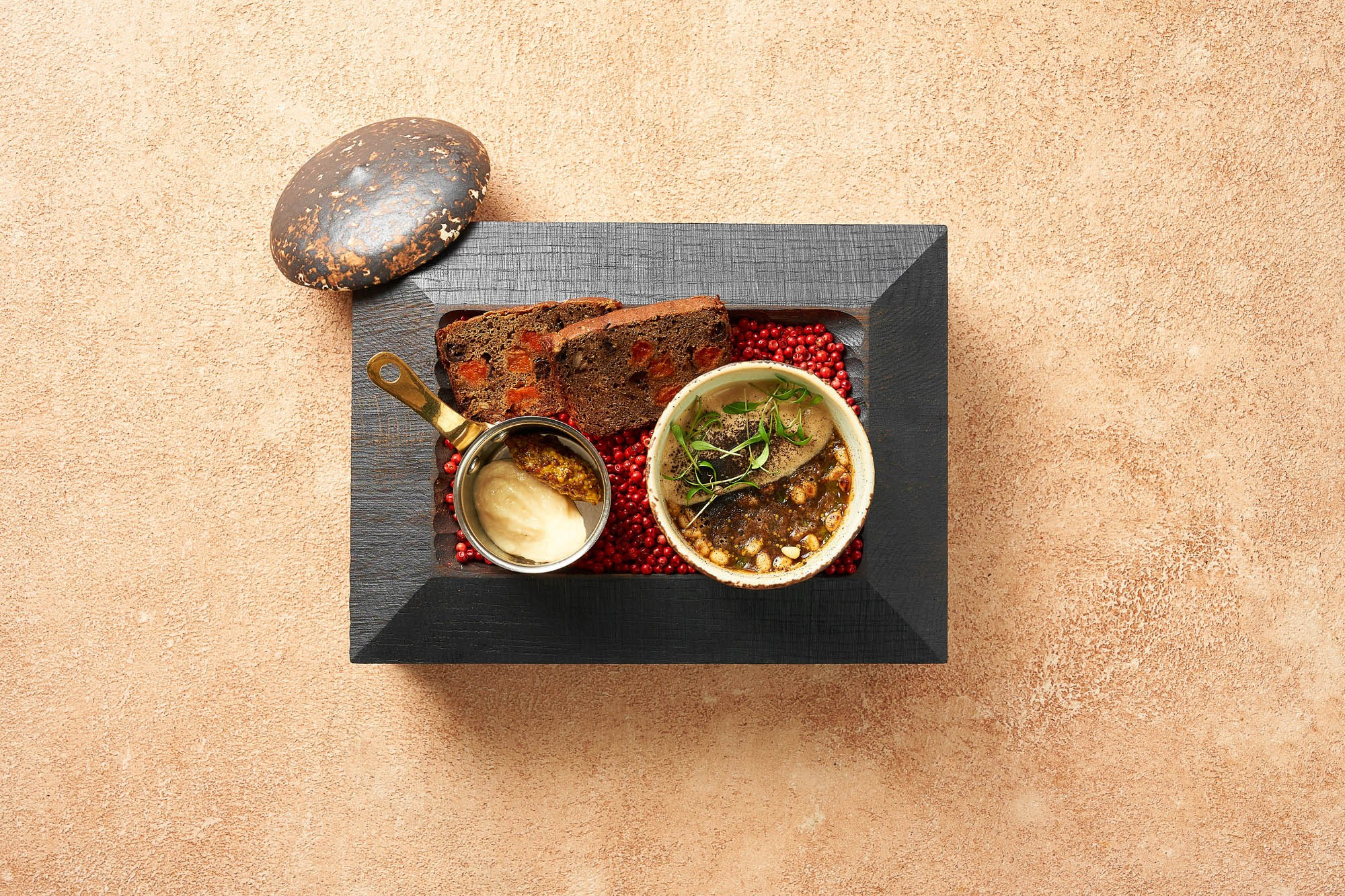 Каталожная съёмка. FOODCASE — дизайн, айдентика, фото и видео для ресторанов и food-брендов