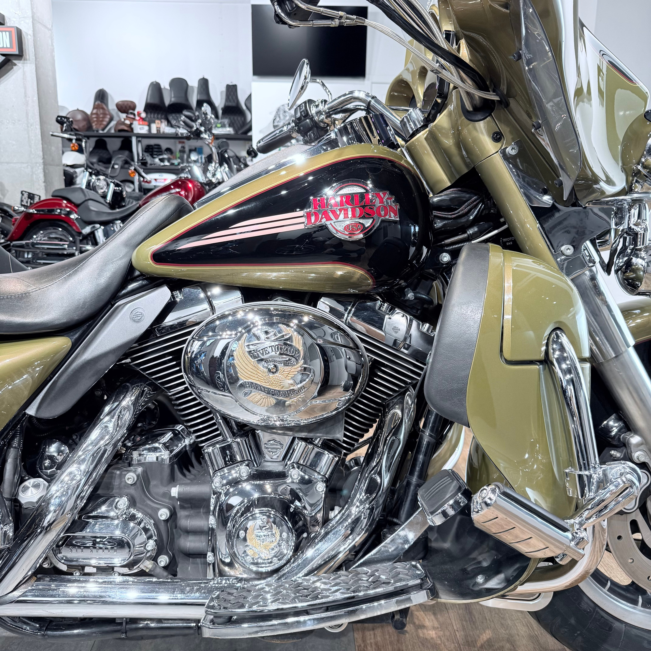 Мотоциклы Harley-Davidson 2007 Electra Glidе Ultrа Gоld Olive (Touring) — купить мотоцикл. Hello Davidson, Москва. Только хорошие мотоциклы…