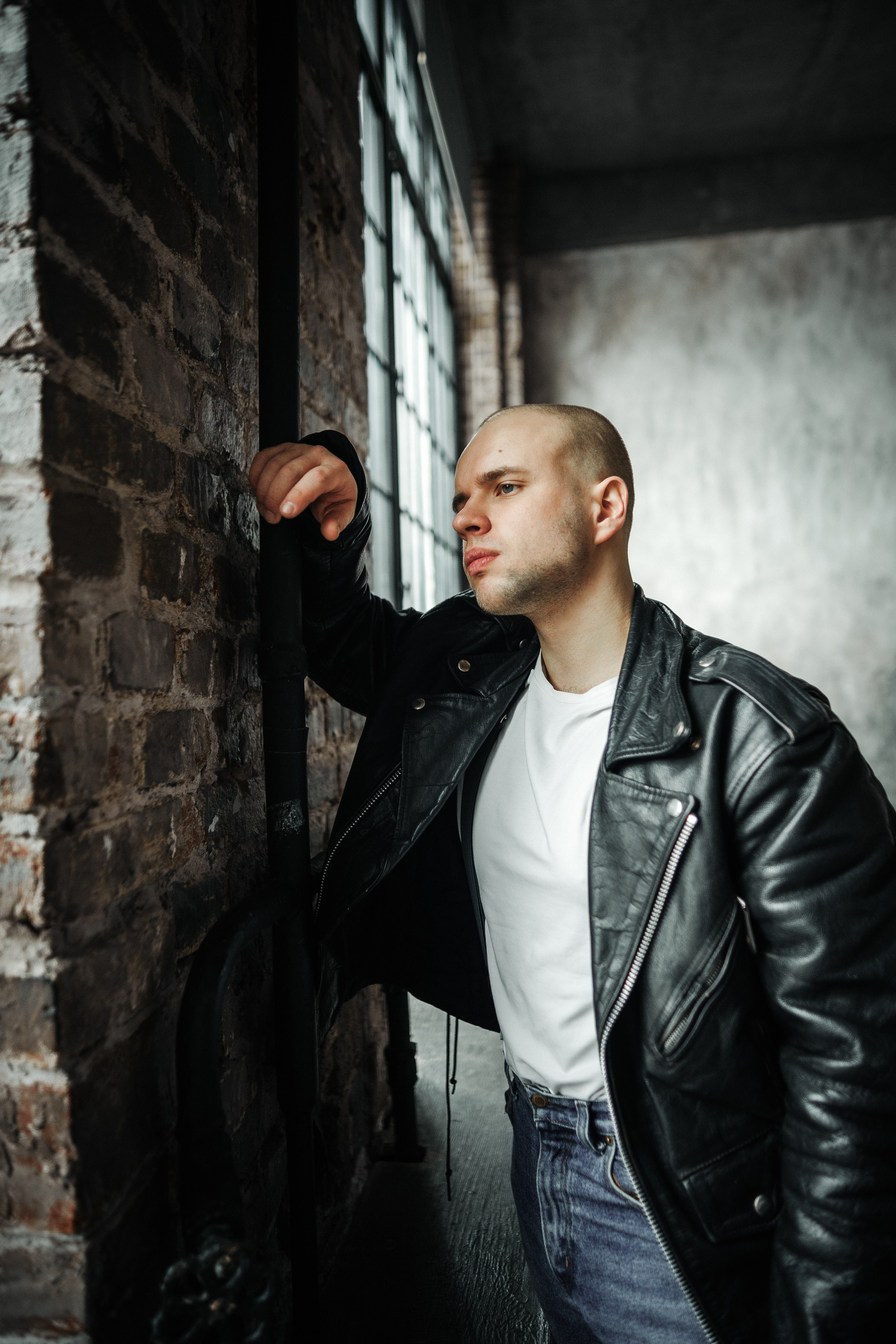 Кирилл студия