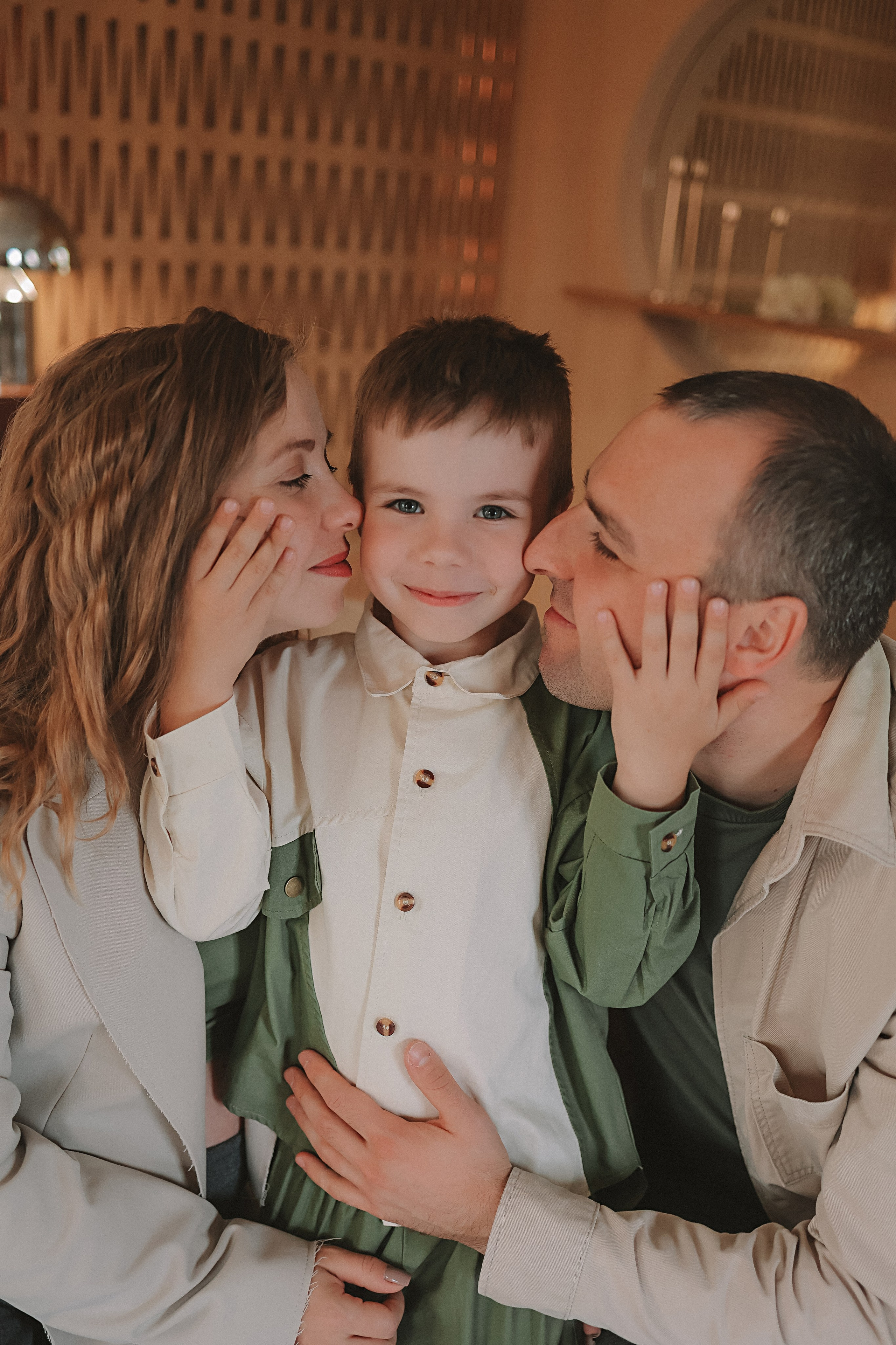 Фататум циклорама и зал. Семейный фотограф Тюмень, фотограф на роды Салмина Мария