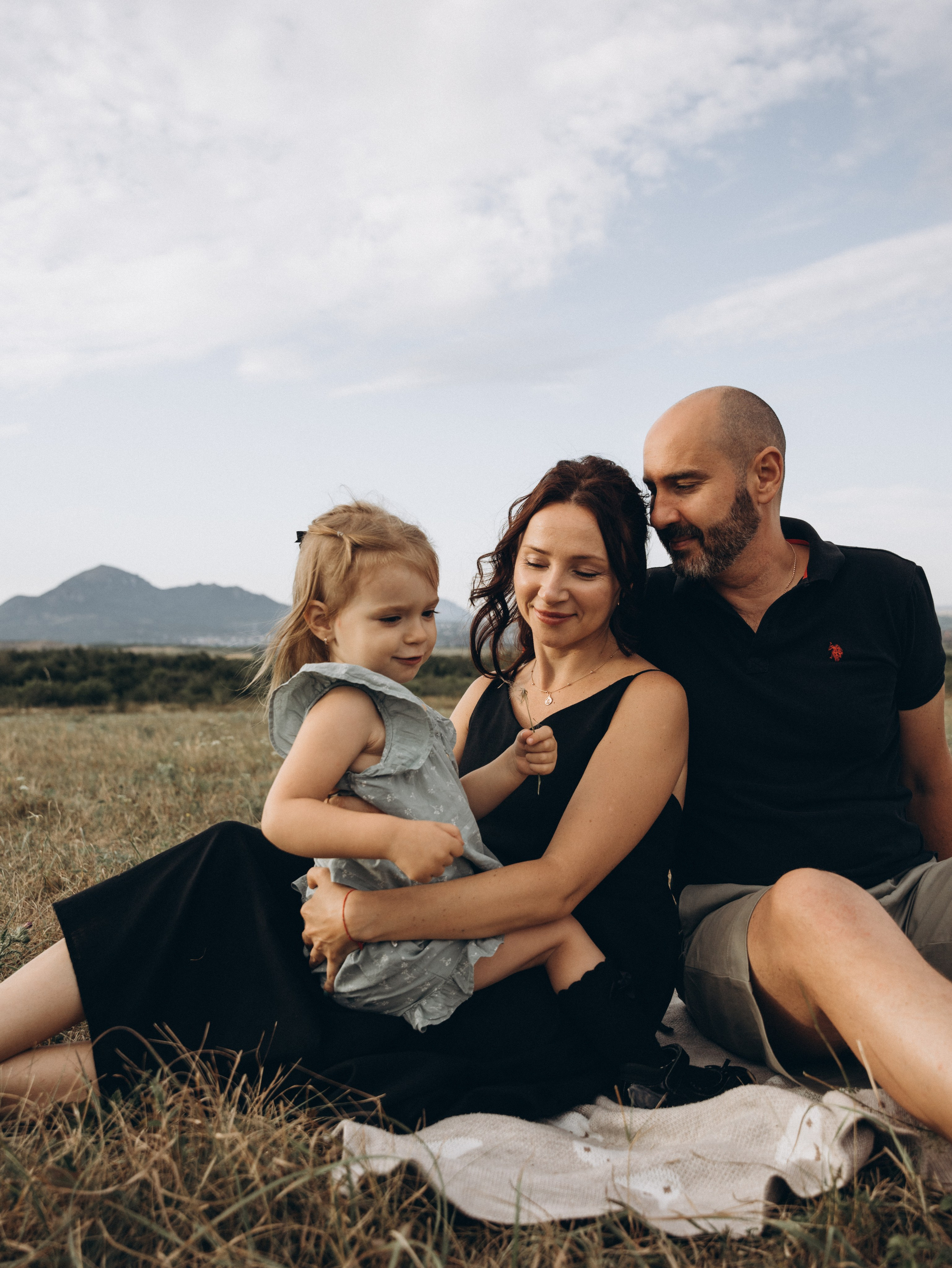 Игорь, Наталья и малышка Николь. Свадебный фотограф Ирина Беляева Пятигорск|Кисловодск|Эльбрус|Домбай