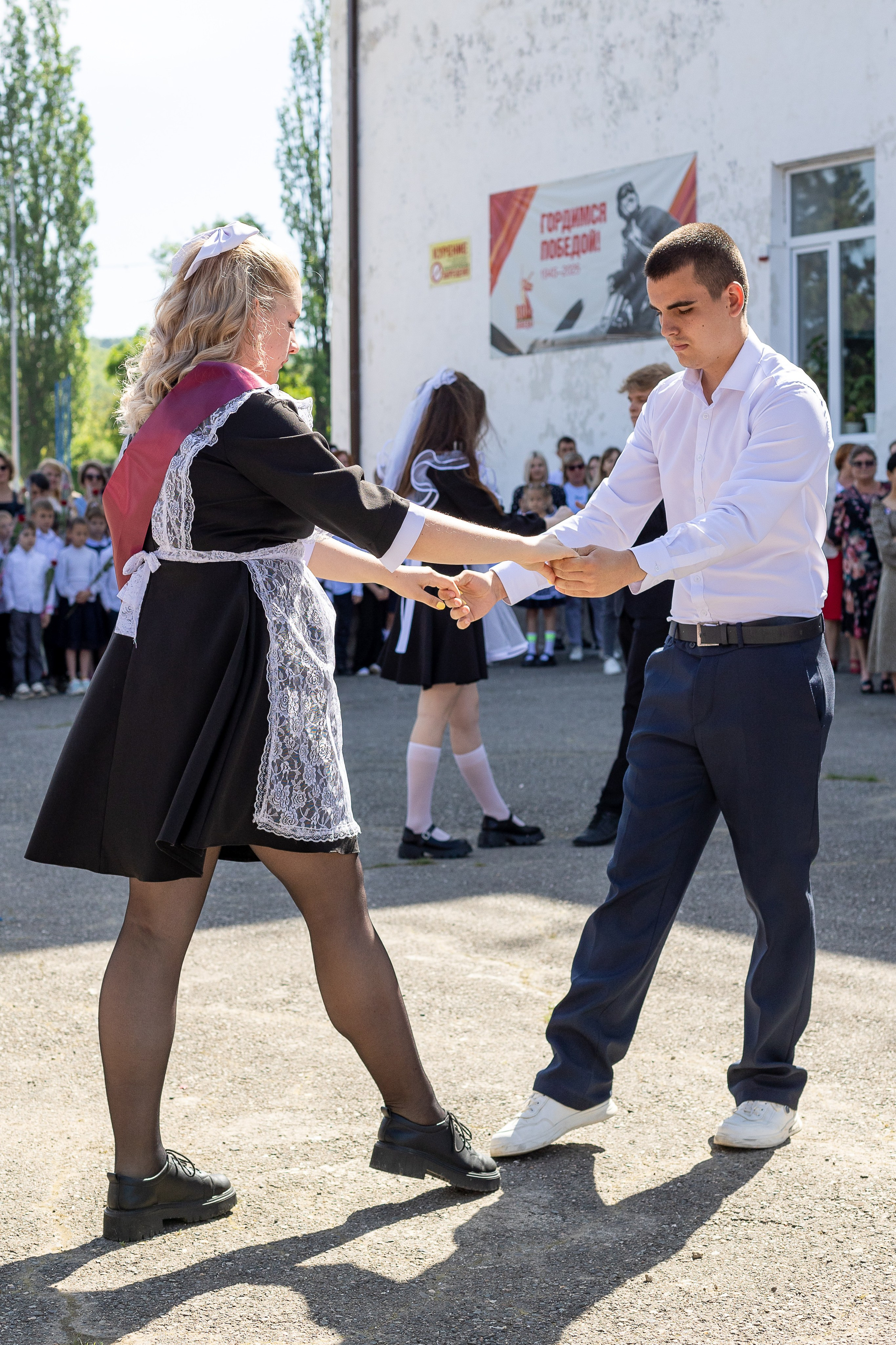Последний звонок. Выпускные альбомы Майкоп, Краснодар Елена Золотарева