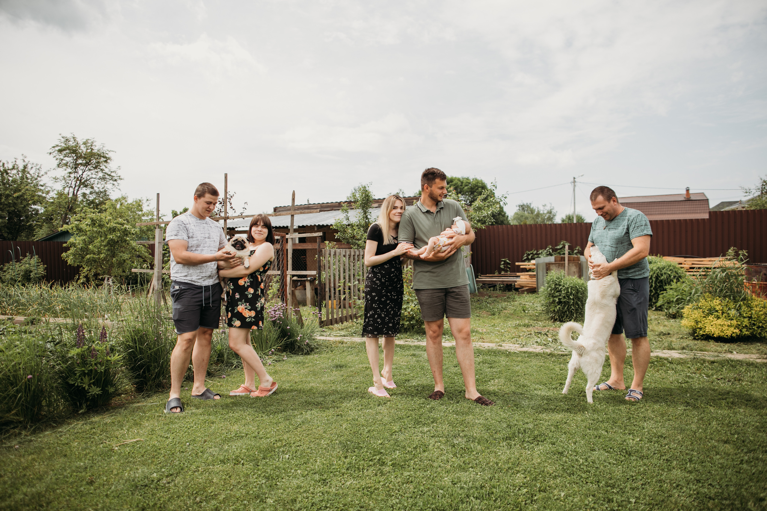 Малышка в большой семье. Свадебный фотограф в Москве Аля Загирова