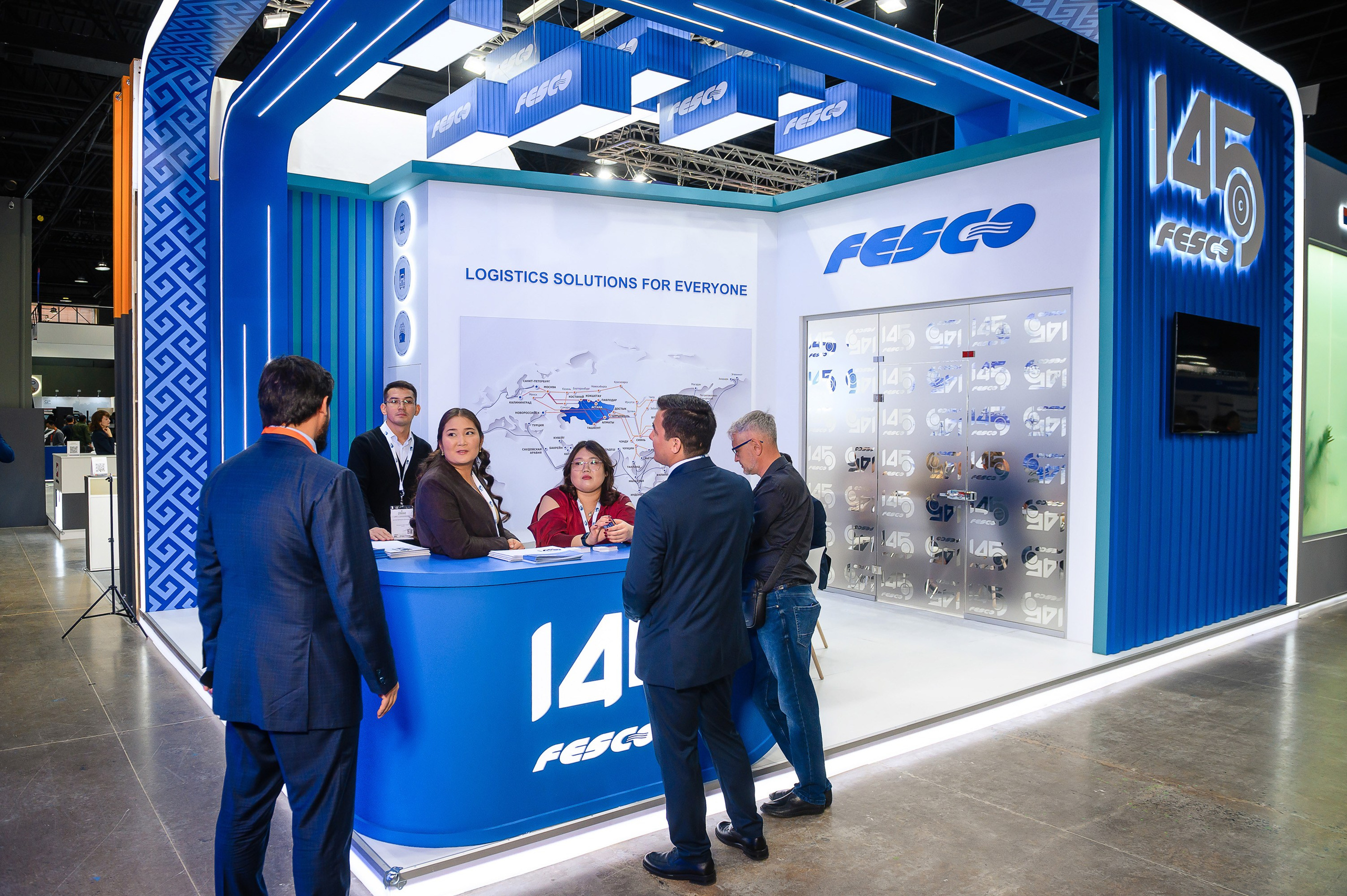 Компания Fesco на выставке TransLogistica Kazakhstan 2025. Интерьерный и репортажный фотограф в Алматы
