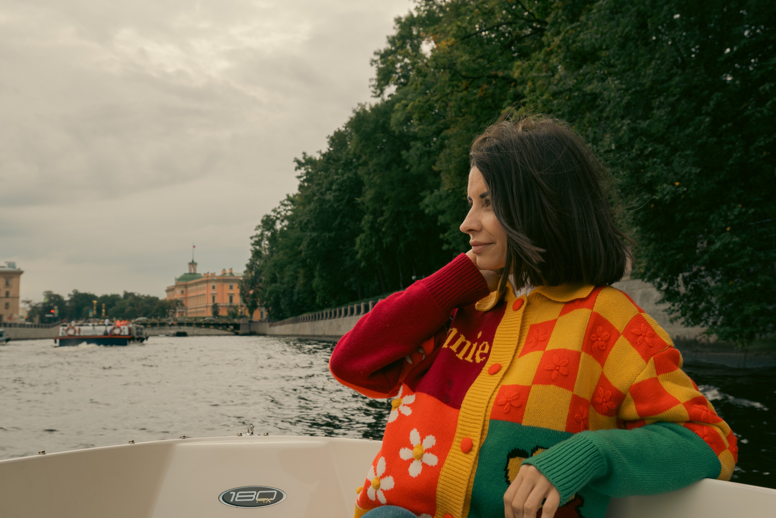 Прогулка с девушкой. Услуги фотографа | Санкт-Петербург