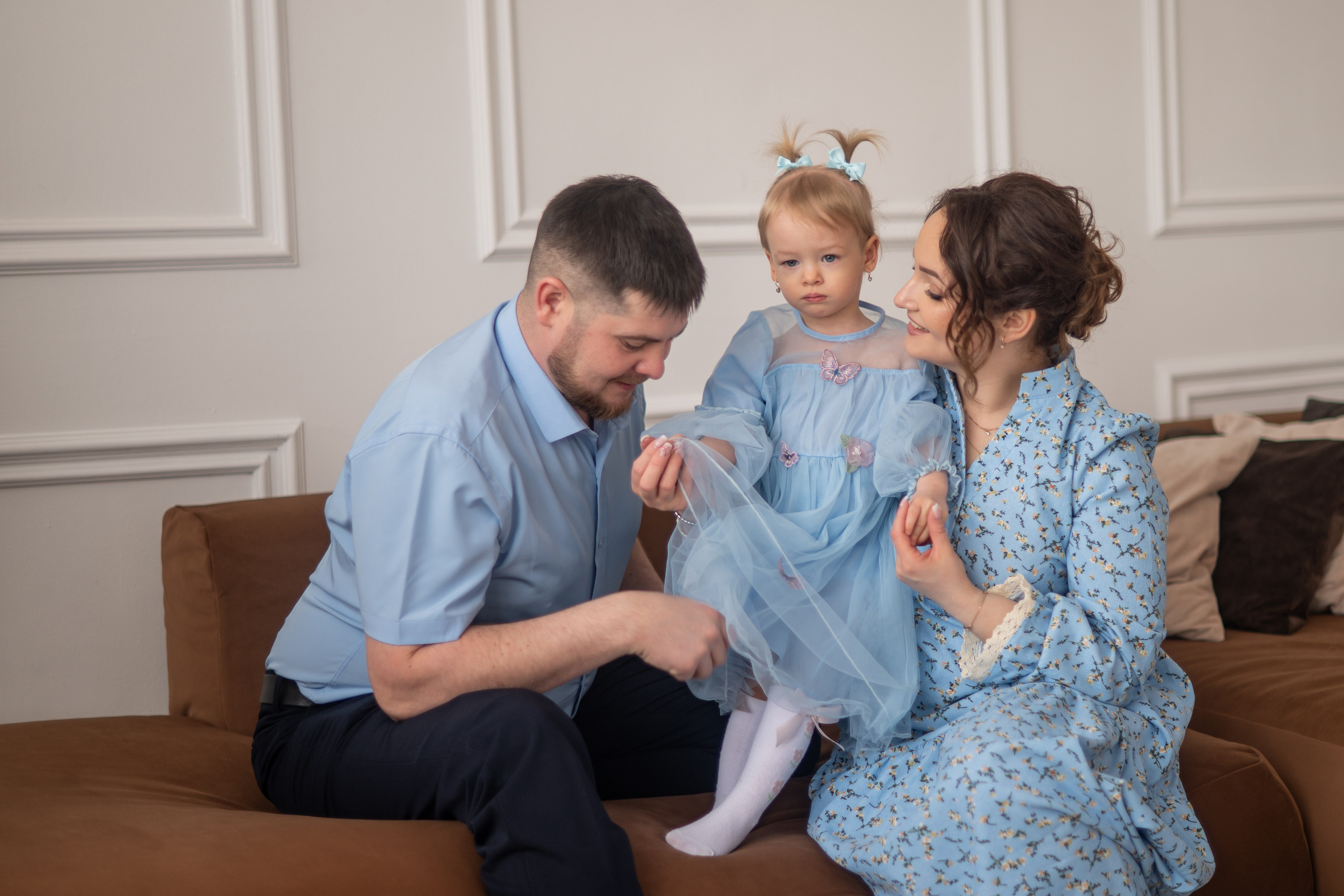 Александр и Анастасия и доченька Юлечка (1). Я Ольга Казанцева, фотографирую снимаю ваши киноистории и печатаю фото и цифровые портреты на холсте