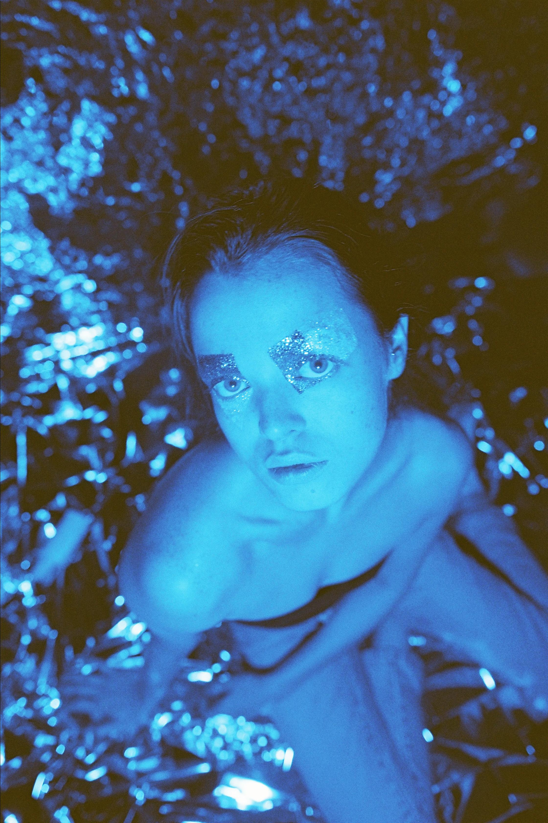 Арина Лимонова, съёмки на цифру и плёнку в Москве, Ижевске, Питере