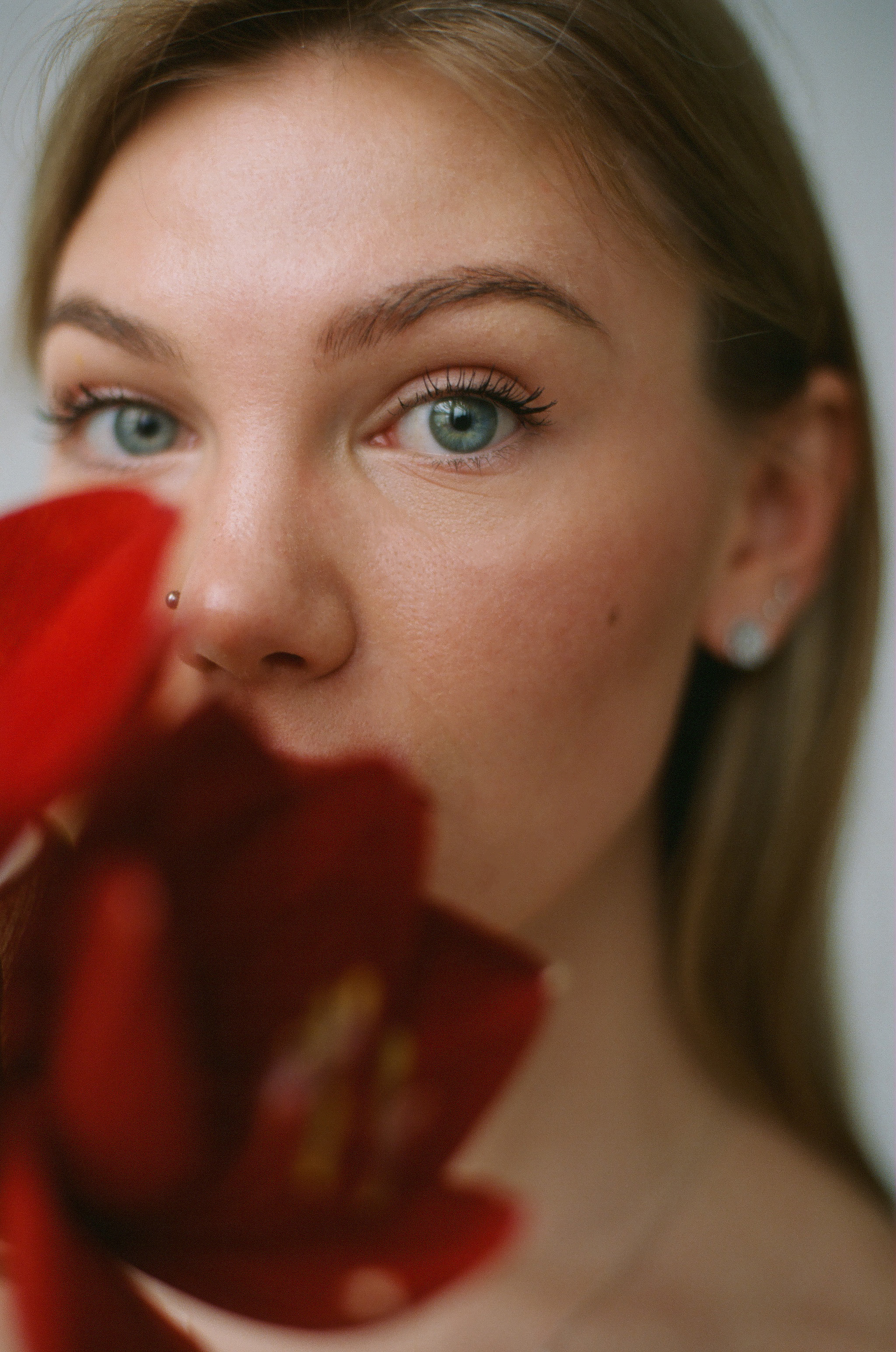 Арина Лимонова, съёмки на цифру и плёнку в Москве, Ижевске, Питере