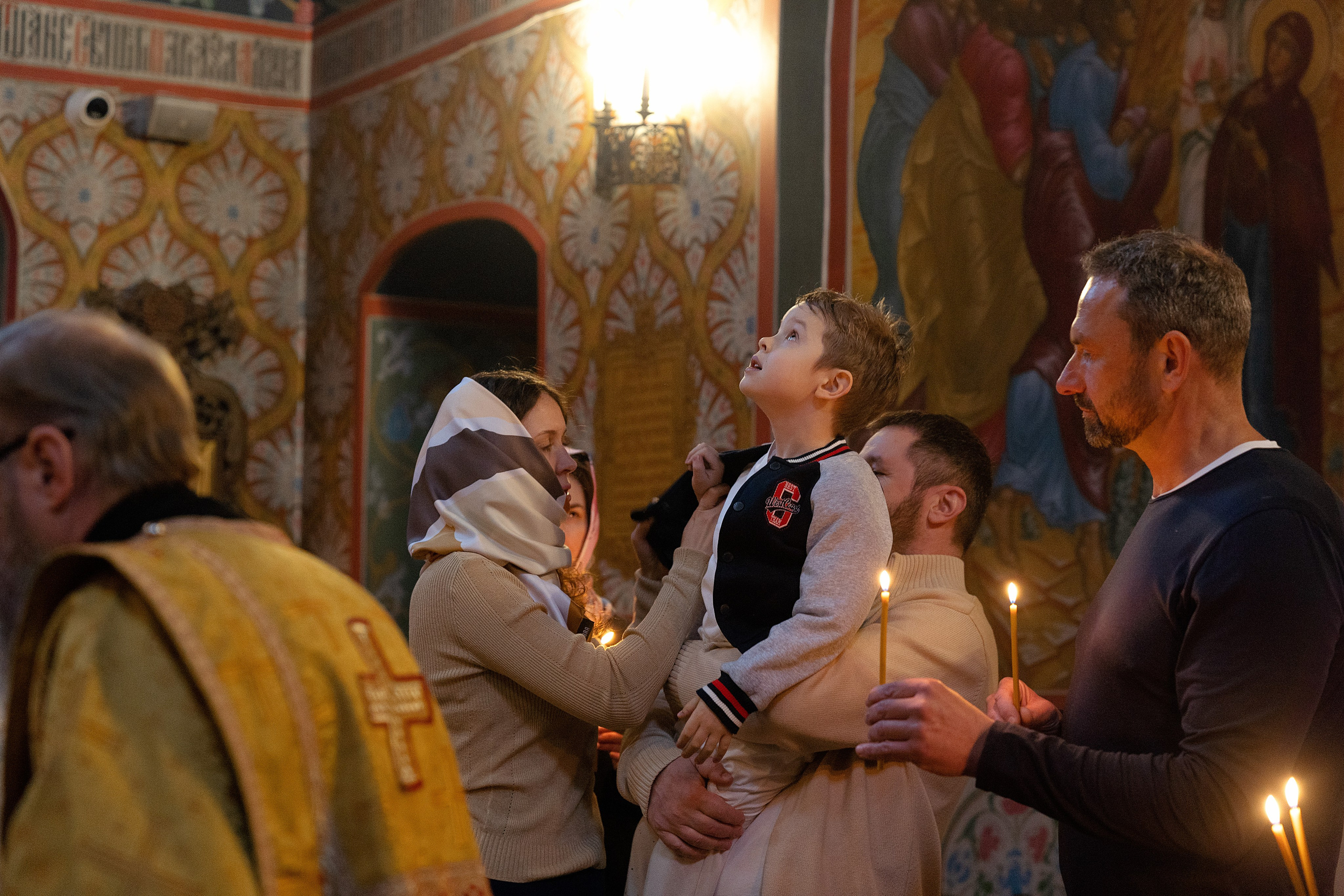 Съемка Таинства Крещения в храме Архангела Михаила в д. Станиславль. Семейный и детский фотограф в Москве Екатерина Офицерова