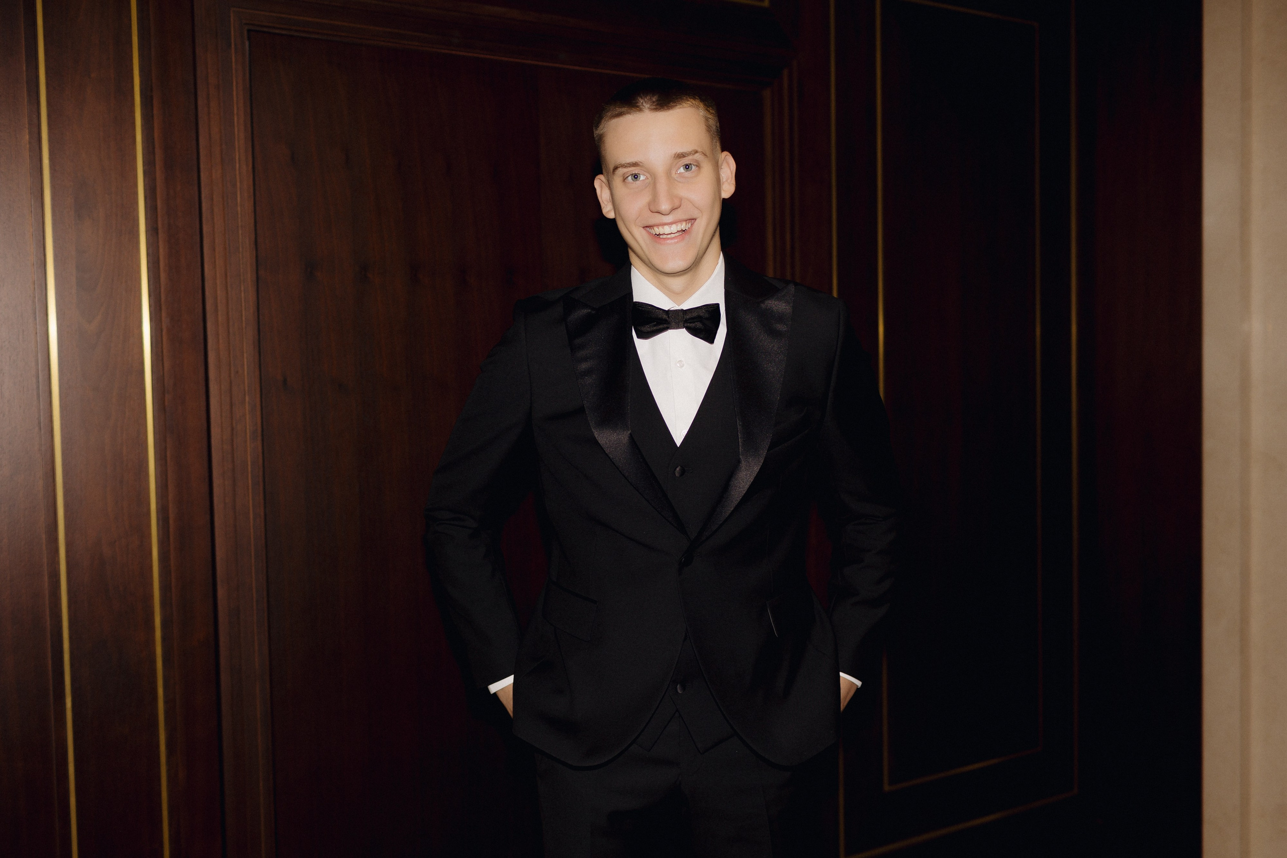 АРИНА И ЛЕША. ЧЕЛСИТИ. Свадебный и индивидуальный фотограф в Челябинске Евгения Негодяева