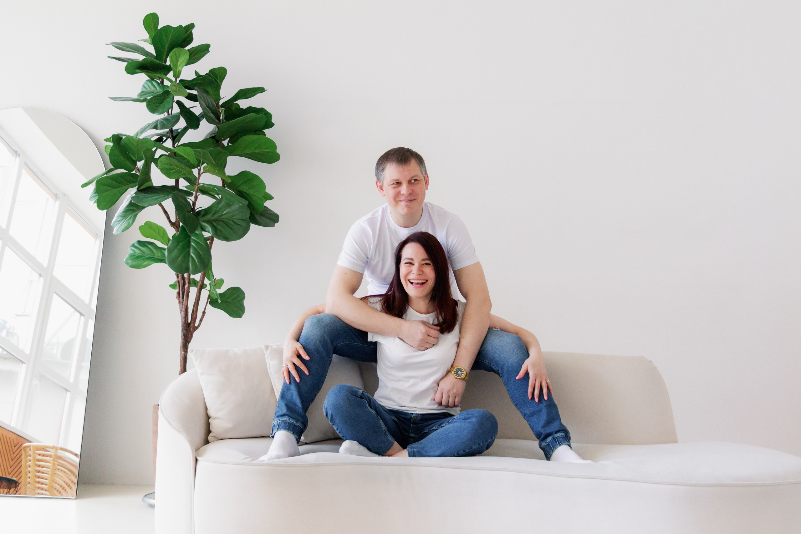 Две сестры. Две семьи. Одна любовь. Семейная фотосессия в студии, Екатеринбург. Фотограф в Екатеринбурге Пойгина Елена