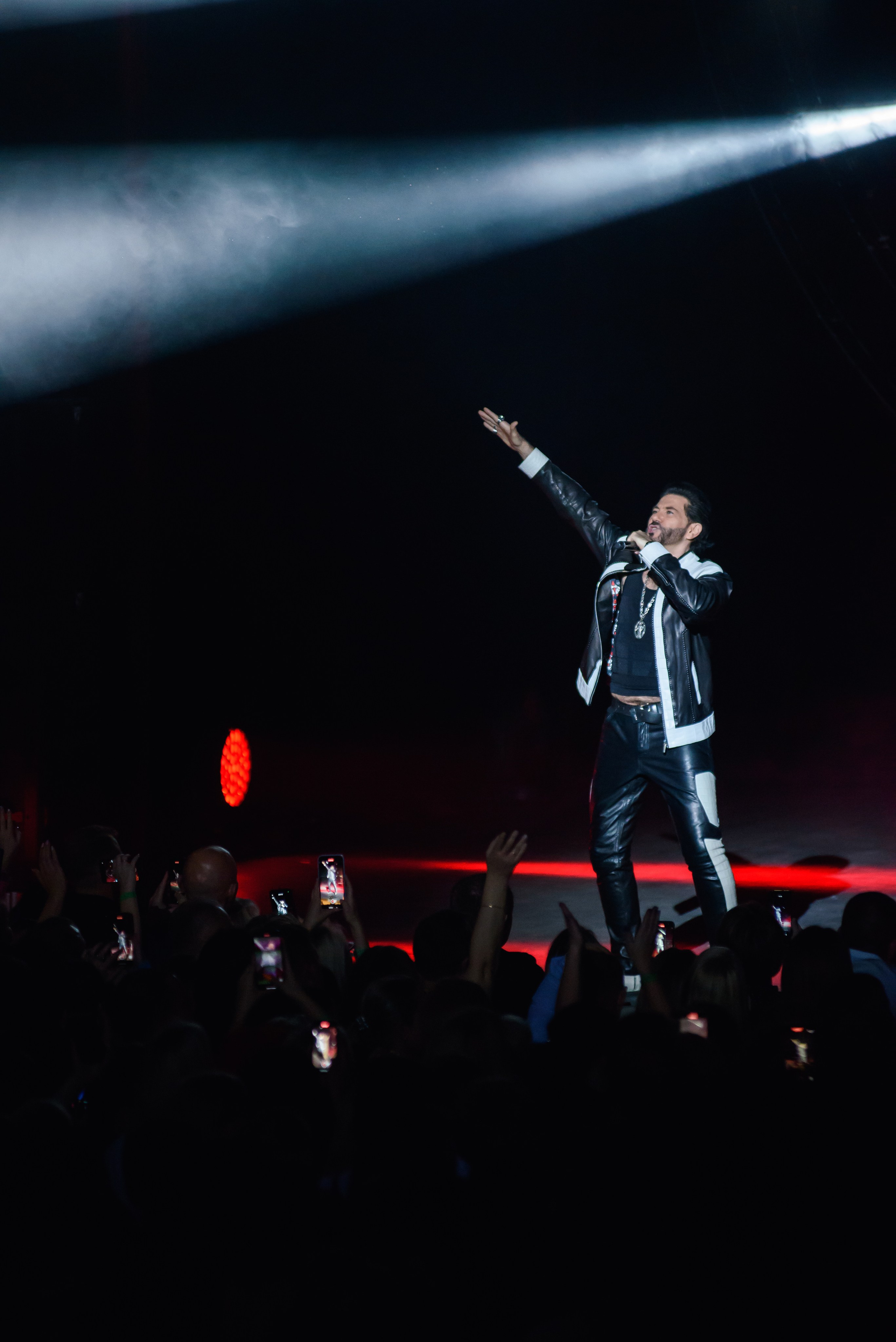 Дискотека 80-90-2000х — «Имена на все времена», Крокус Сити Холл. Бренд-фотограф для экспертов и блогеров в Москве Влада Горбовская