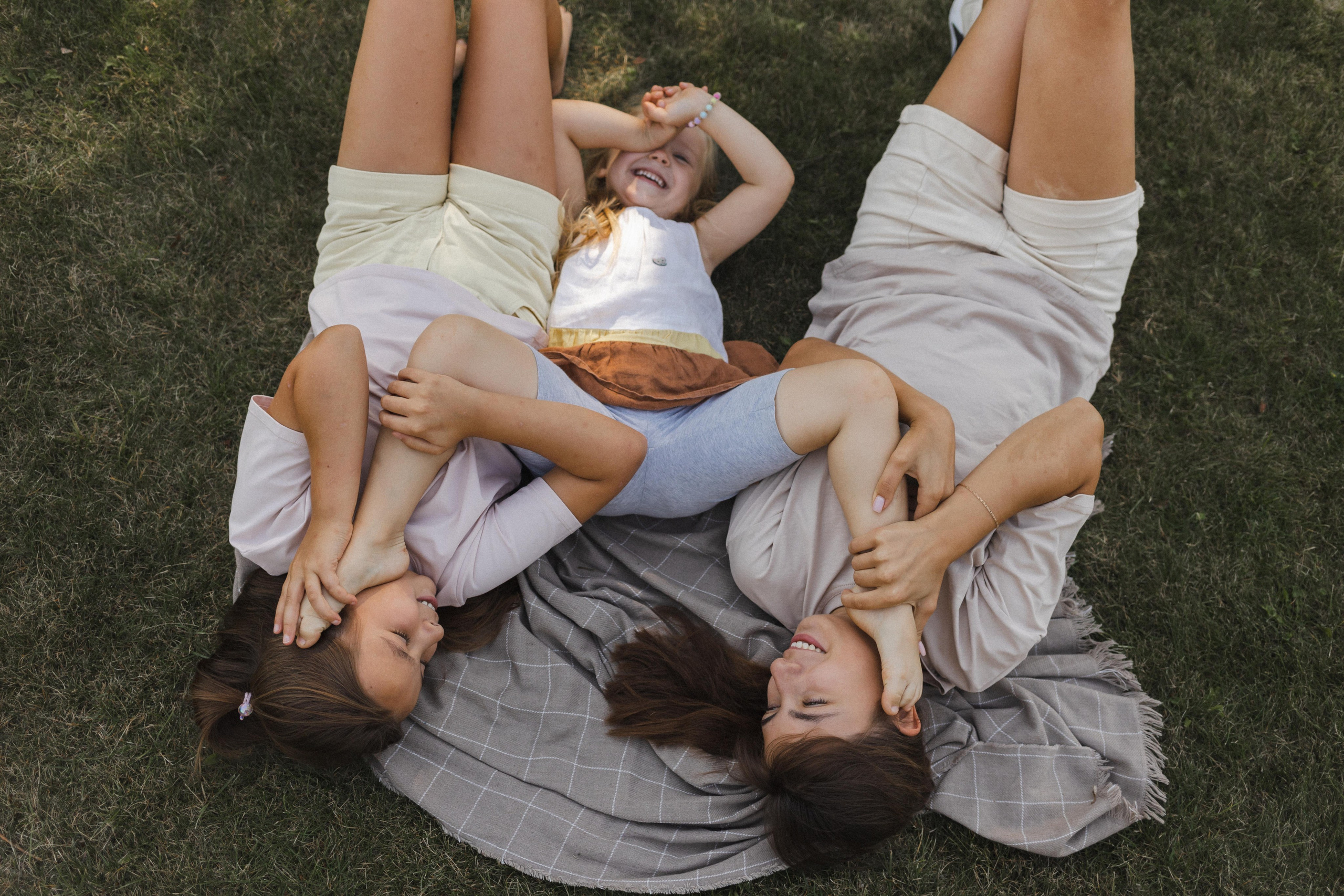 Завтрак на траве. Семейный фотограф в Москве