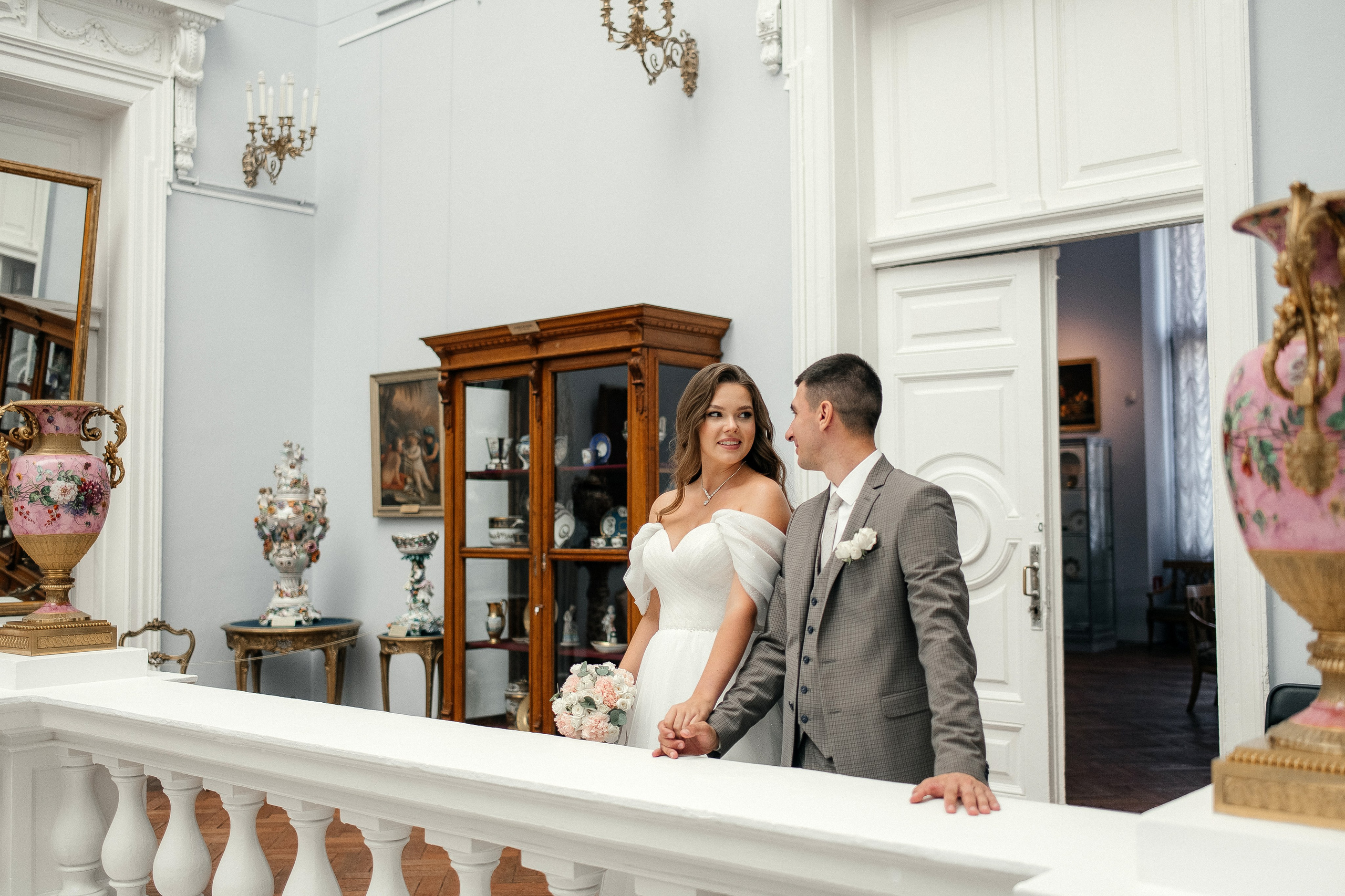 Михаил и Анна. Главная