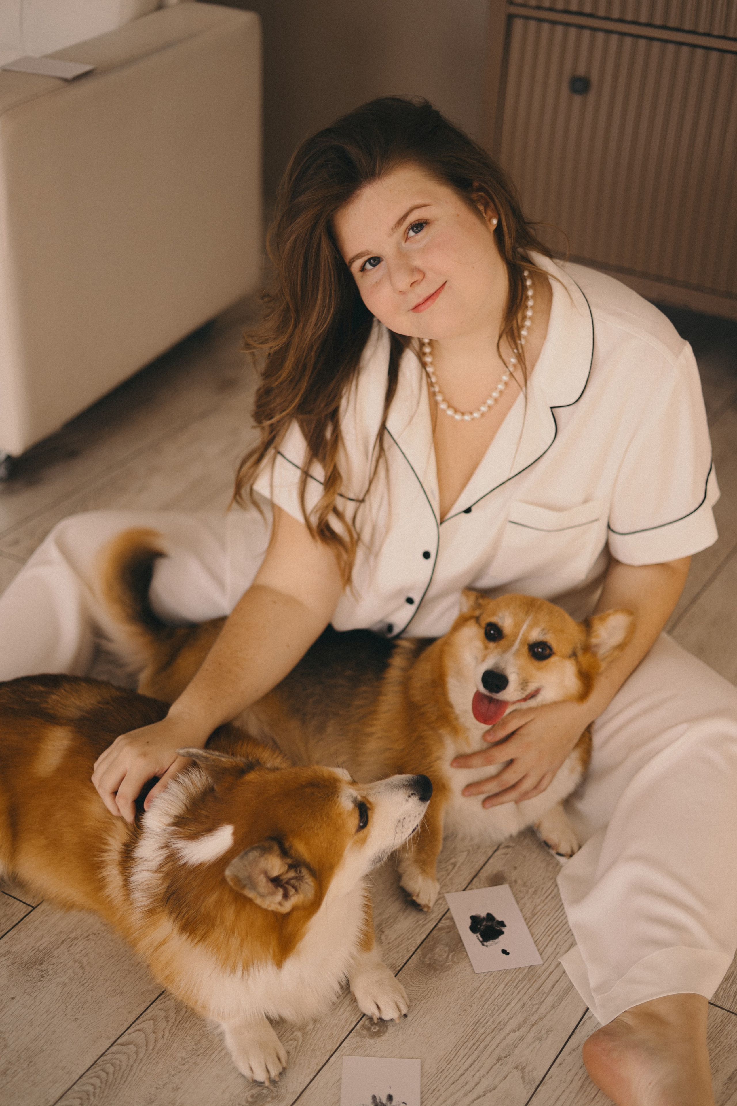 Виктория и Корги. Фотограф Мария Лаенко