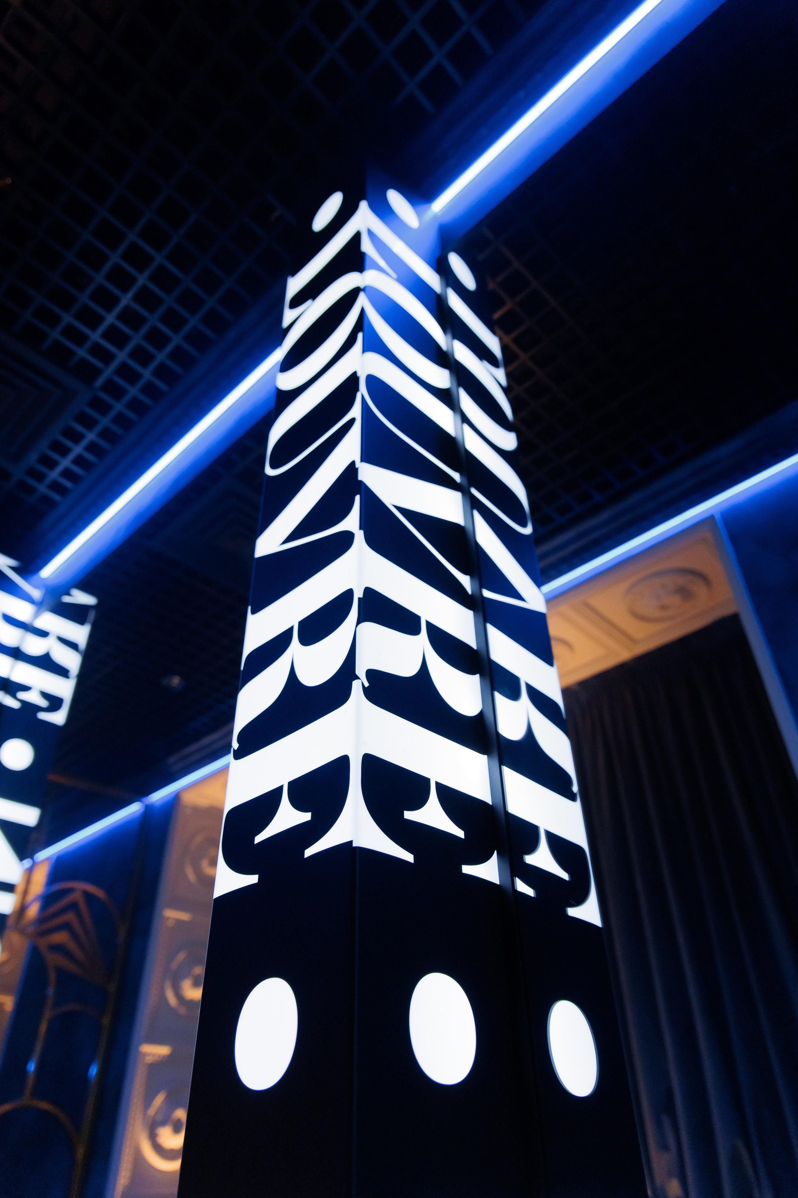 ЛУВР [Открытие Ночного клуба]. СВОИ. ФОТООТЧЕТЫ-СОБЫТИЯ-МЕСТА