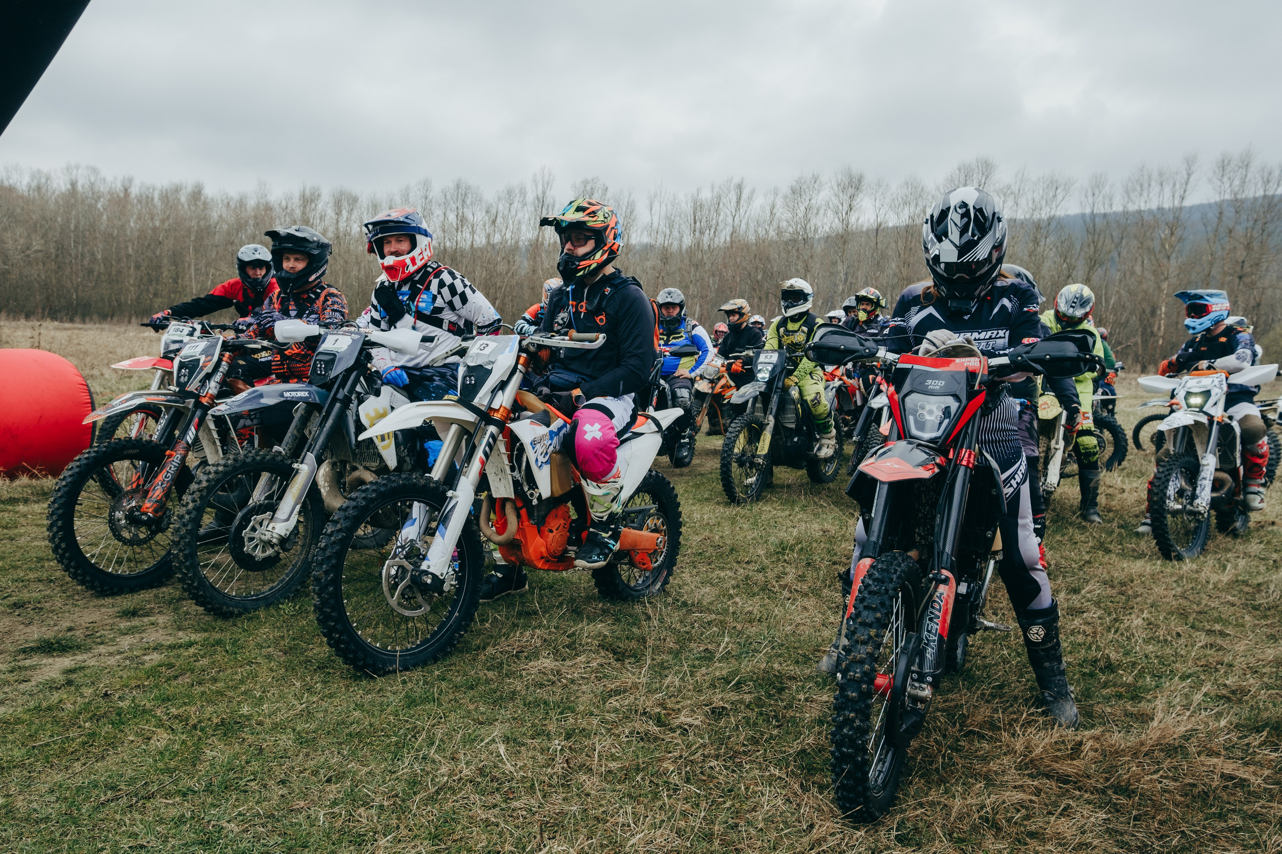 Съемка для Sharmax Moto в Горячем Ключе. Свадебный фотограф Денис Ожигин в Краснодаре и крае. Эмоциональная и стильная съемка вашего дня