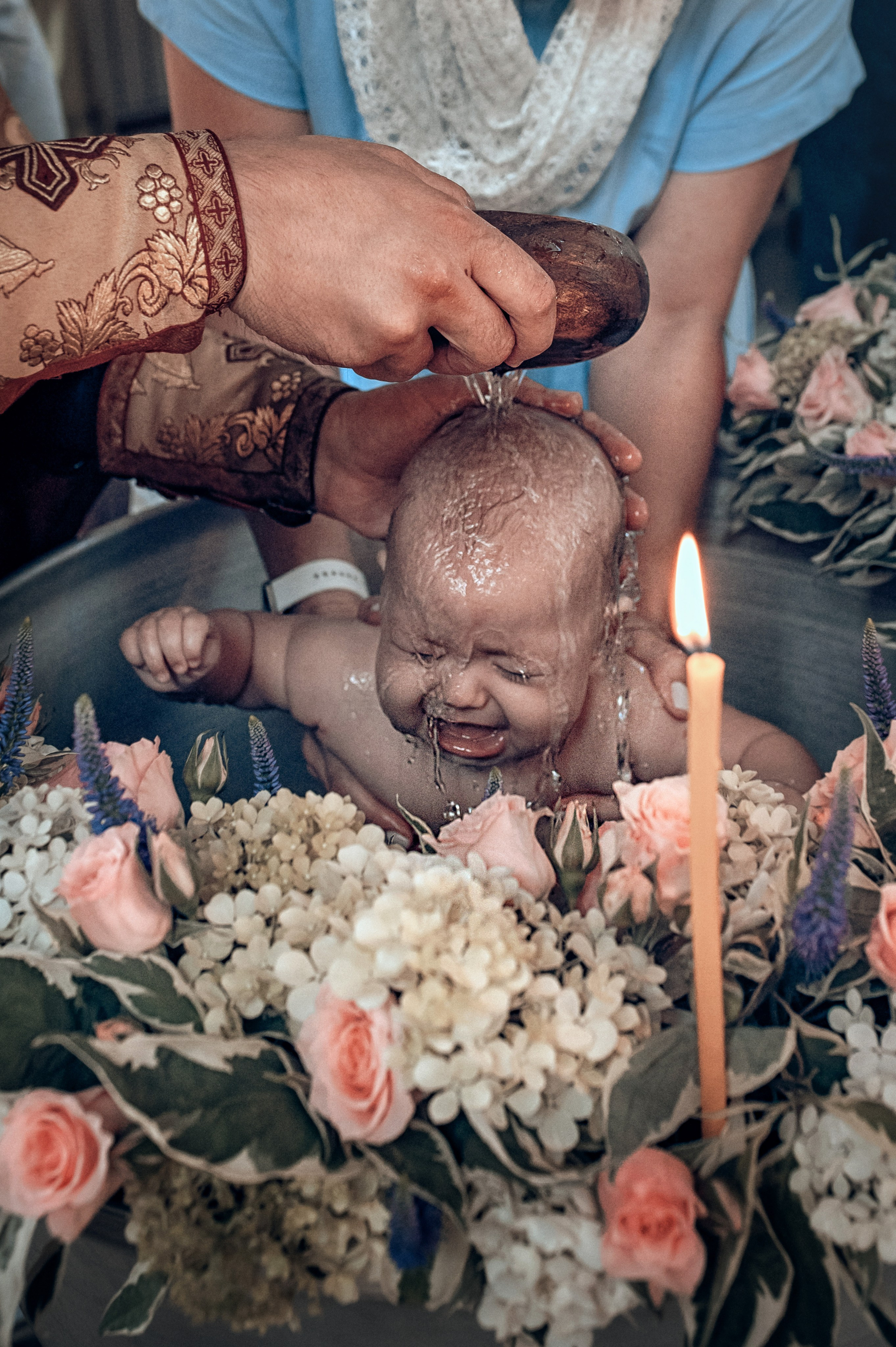 Съемка таинства крещения в Красноярске. Фотографы крещения/венчания  Красноярск Татьяна и Вячеслав Переваловы