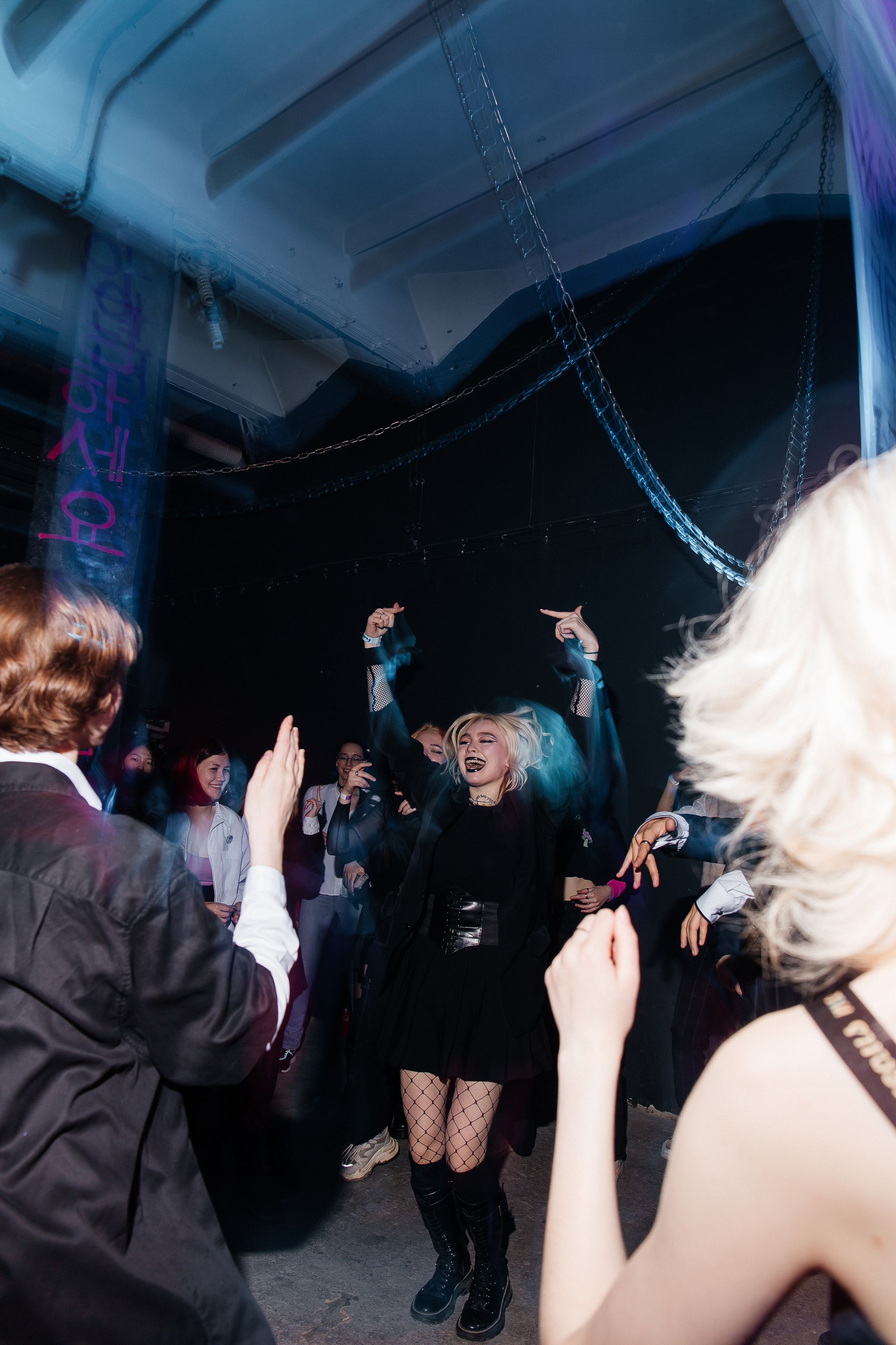 Cyberpunk K-POP Party. Свадебный и портретный фотограф в Новосибирске Любовь Исакова