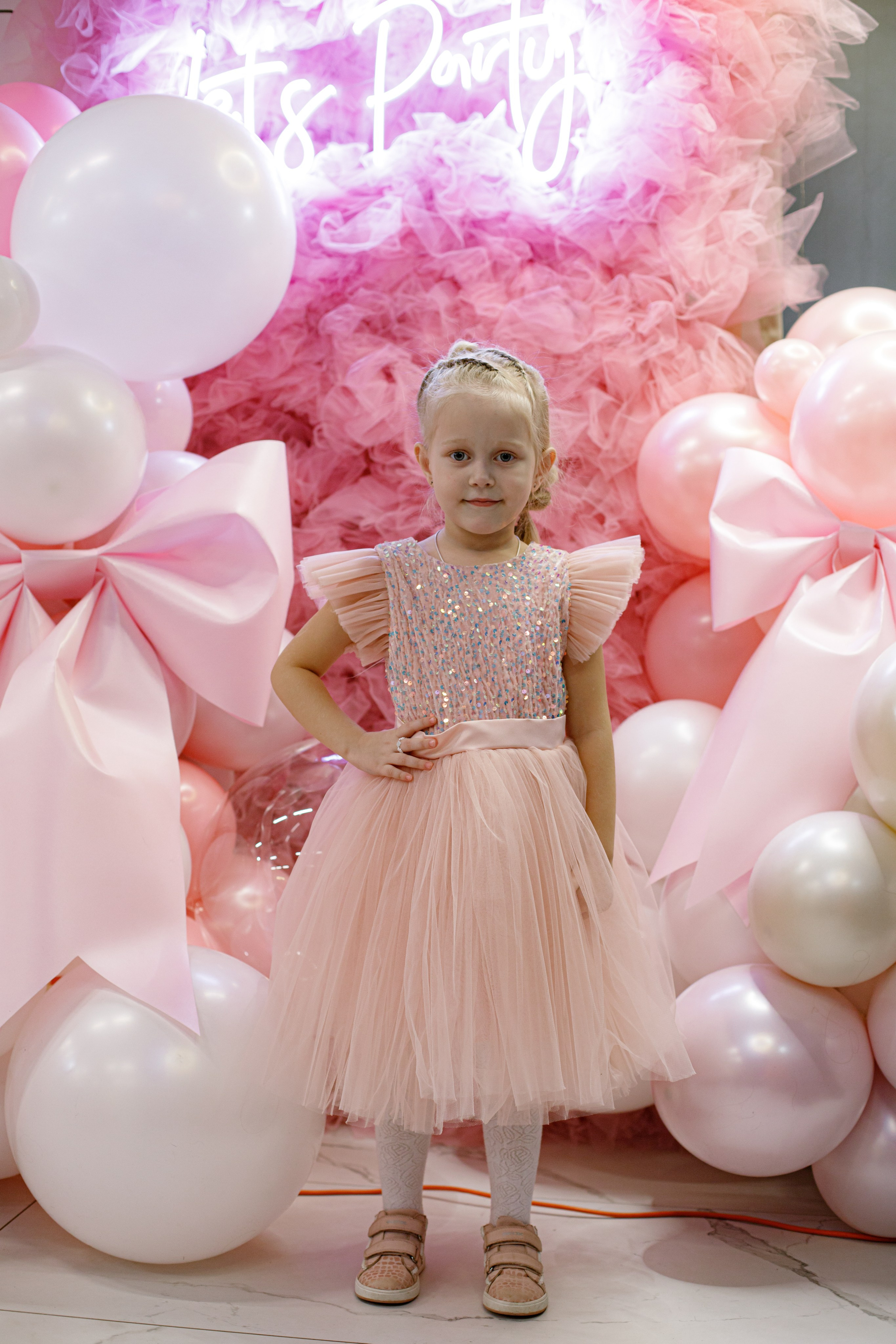 ASIA'S BIRTHDAY PARTY. Photokarish