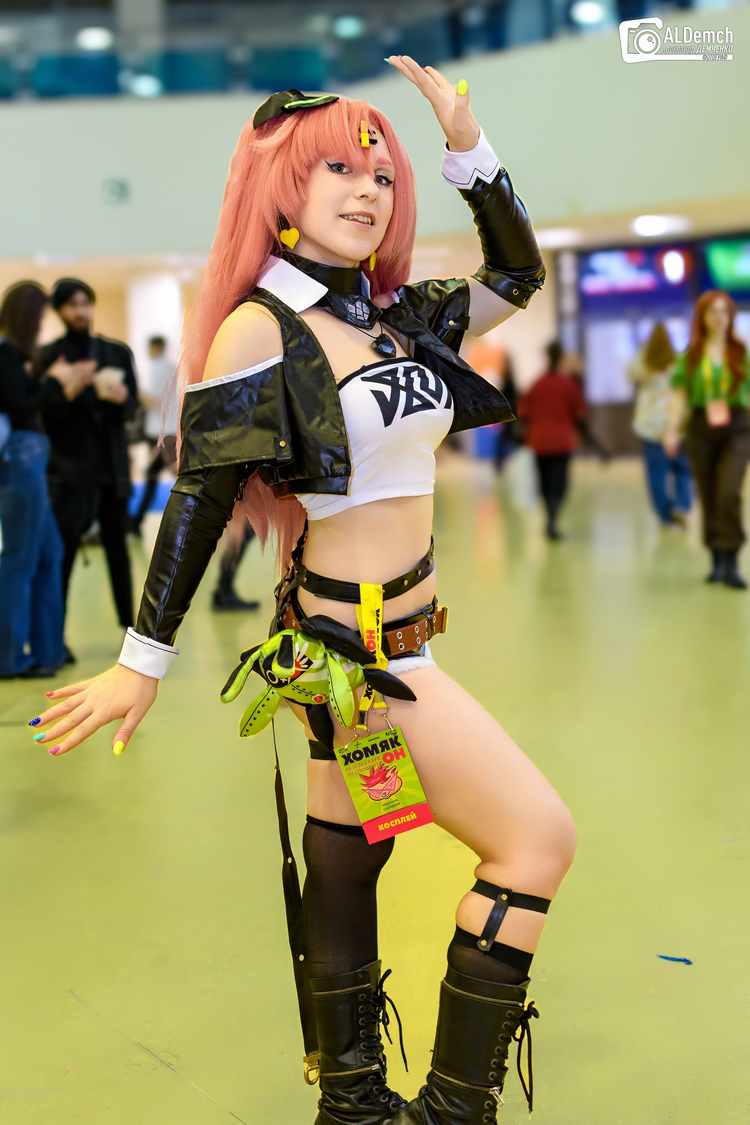 Аниме картинки персонажей и косплей фото в России Москве