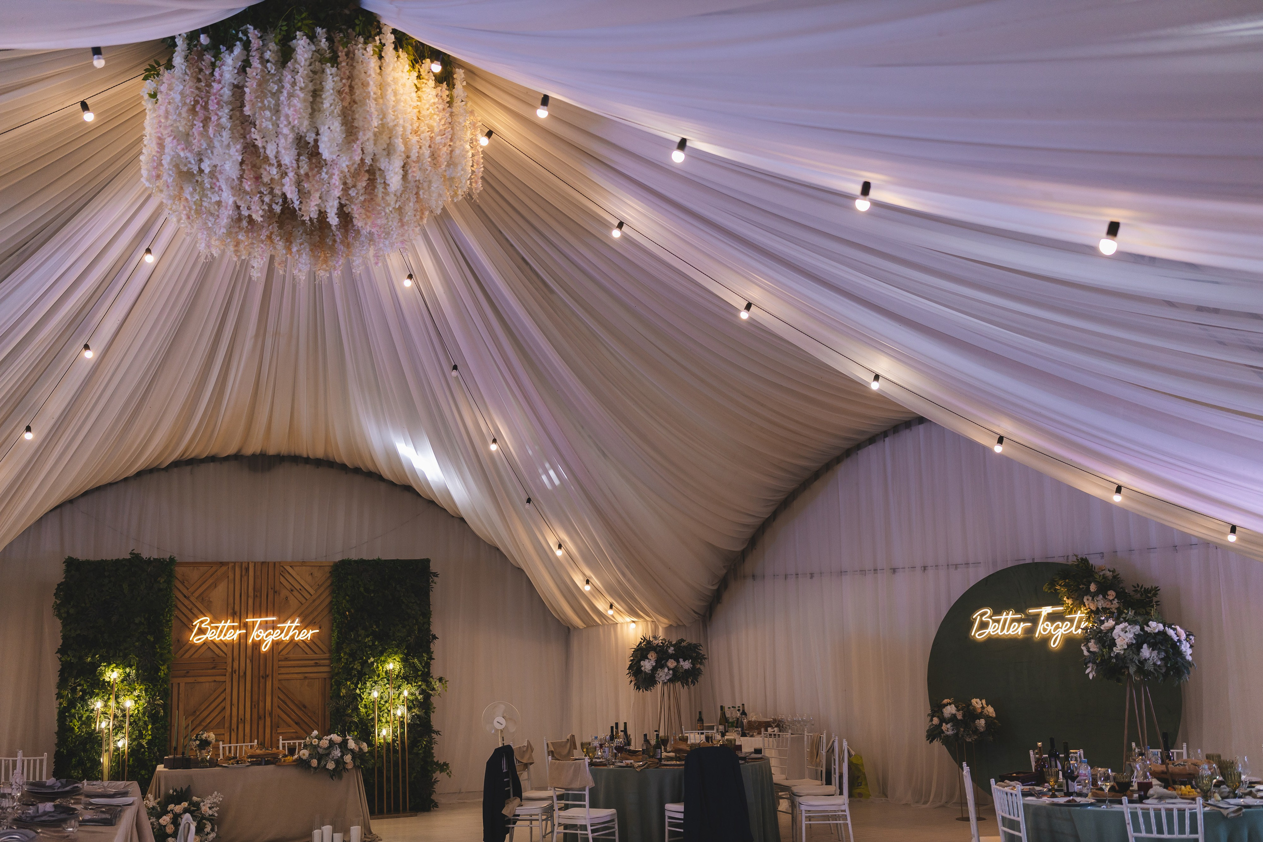 Свадебная фотосессия в Парк-отеле Орловский. Свадебный фотограф в Москве — Оскар Гелманов