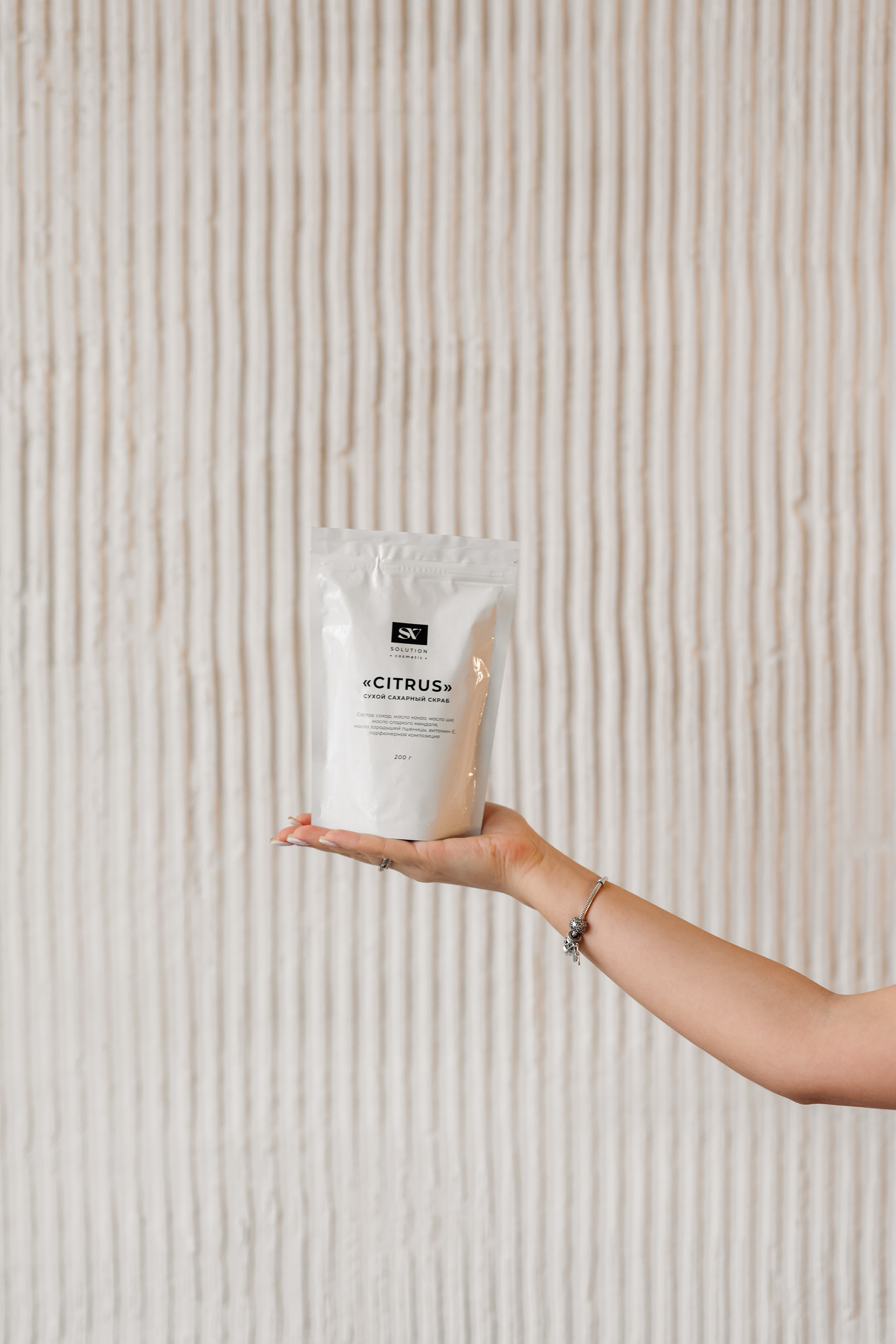 Съемка контента скрабы для тела. Фотограф товаров для соцсетей - инстаграм, вконтакте, сайта, блога. Контент-фотограф в Москве Хныкина Лена