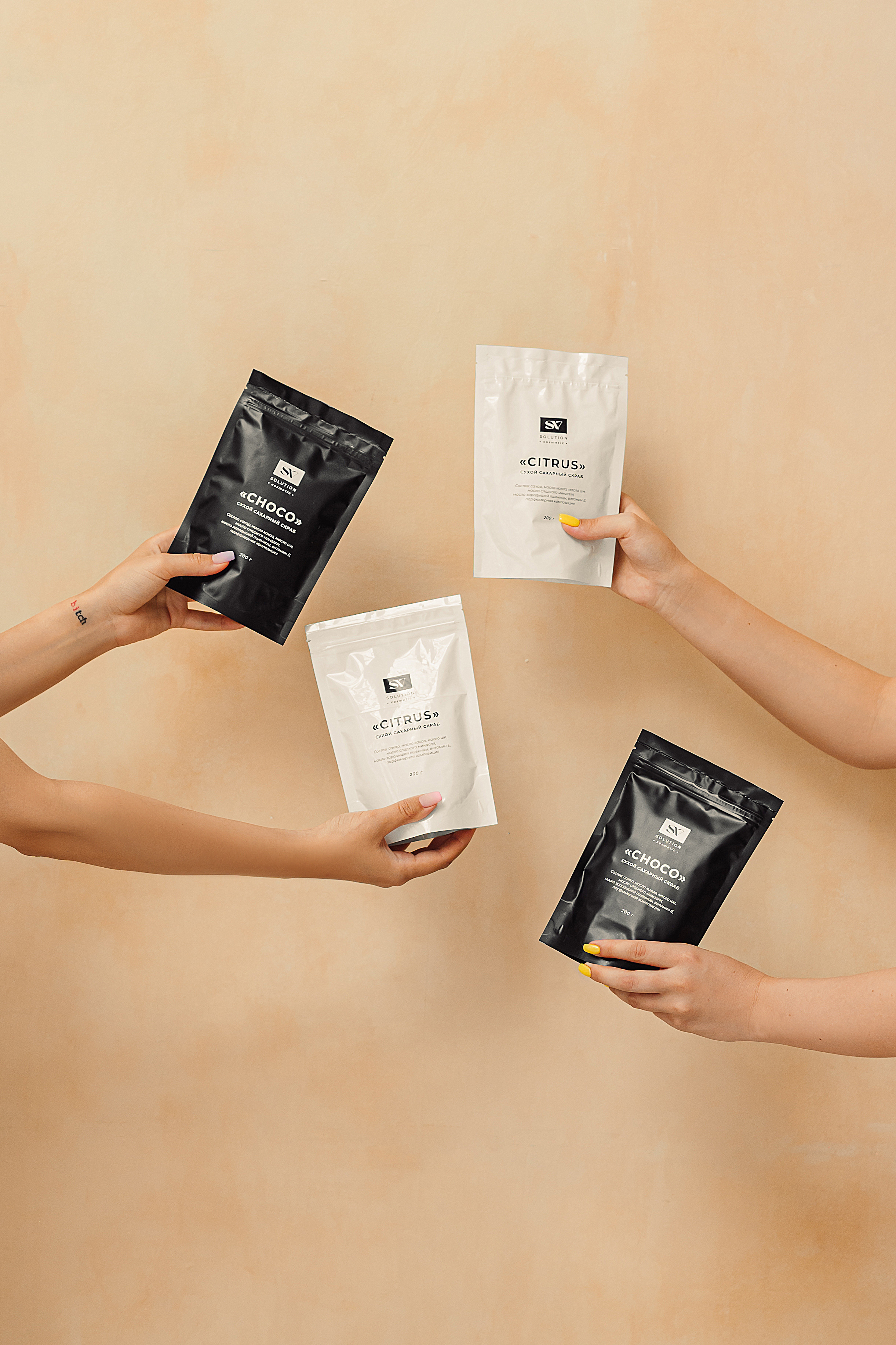 Съемка контента скрабы для тела. Фотограф товаров для соцсетей - инстаграм, вконтакте, сайта, блога. Контент-фотограф в Москве Хныкина Лена