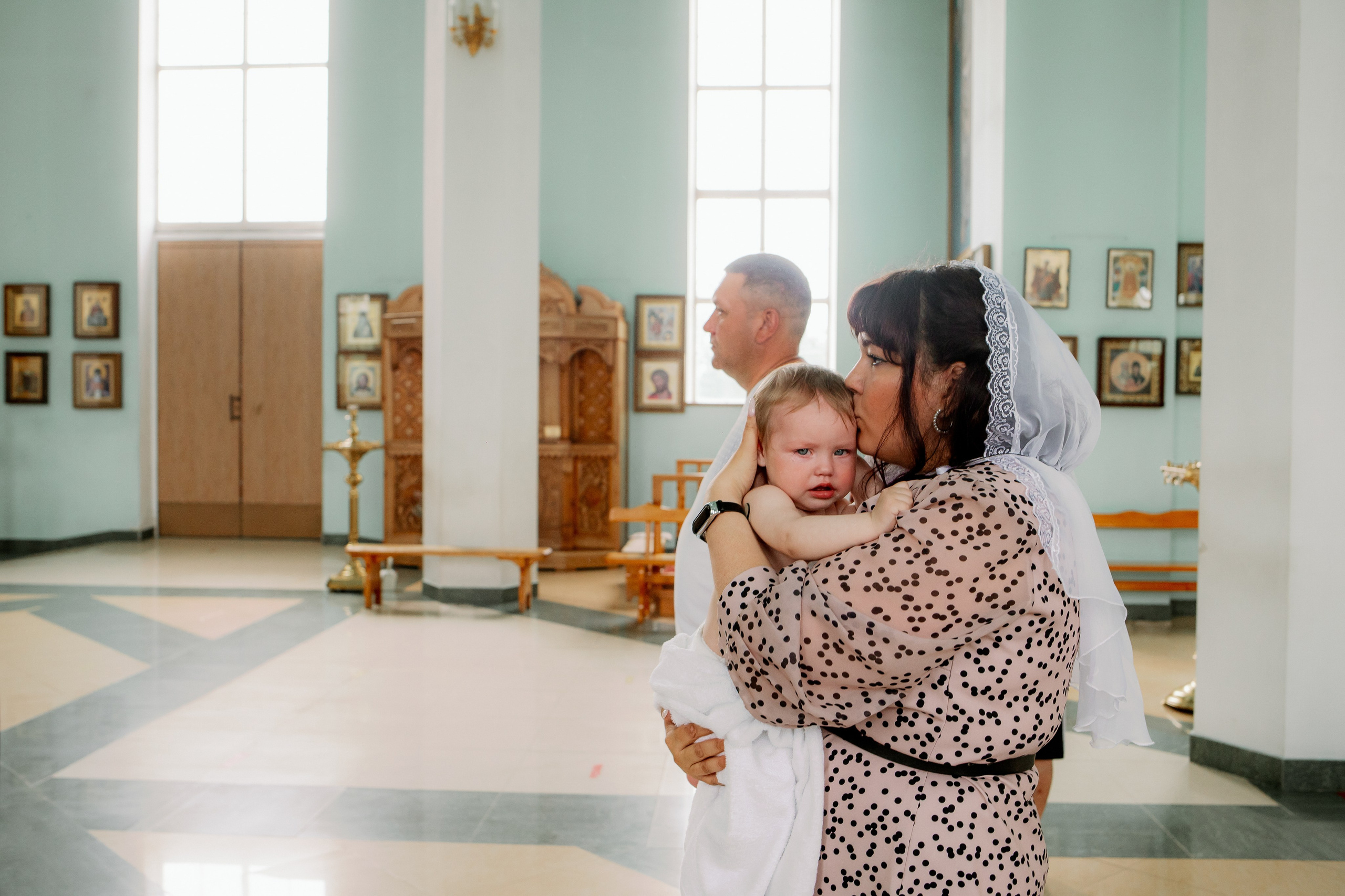 Крещение. Город Гулькевичи. Свято-Троицкий Храм. Свадебный фотограф Кропоткин Краснодар