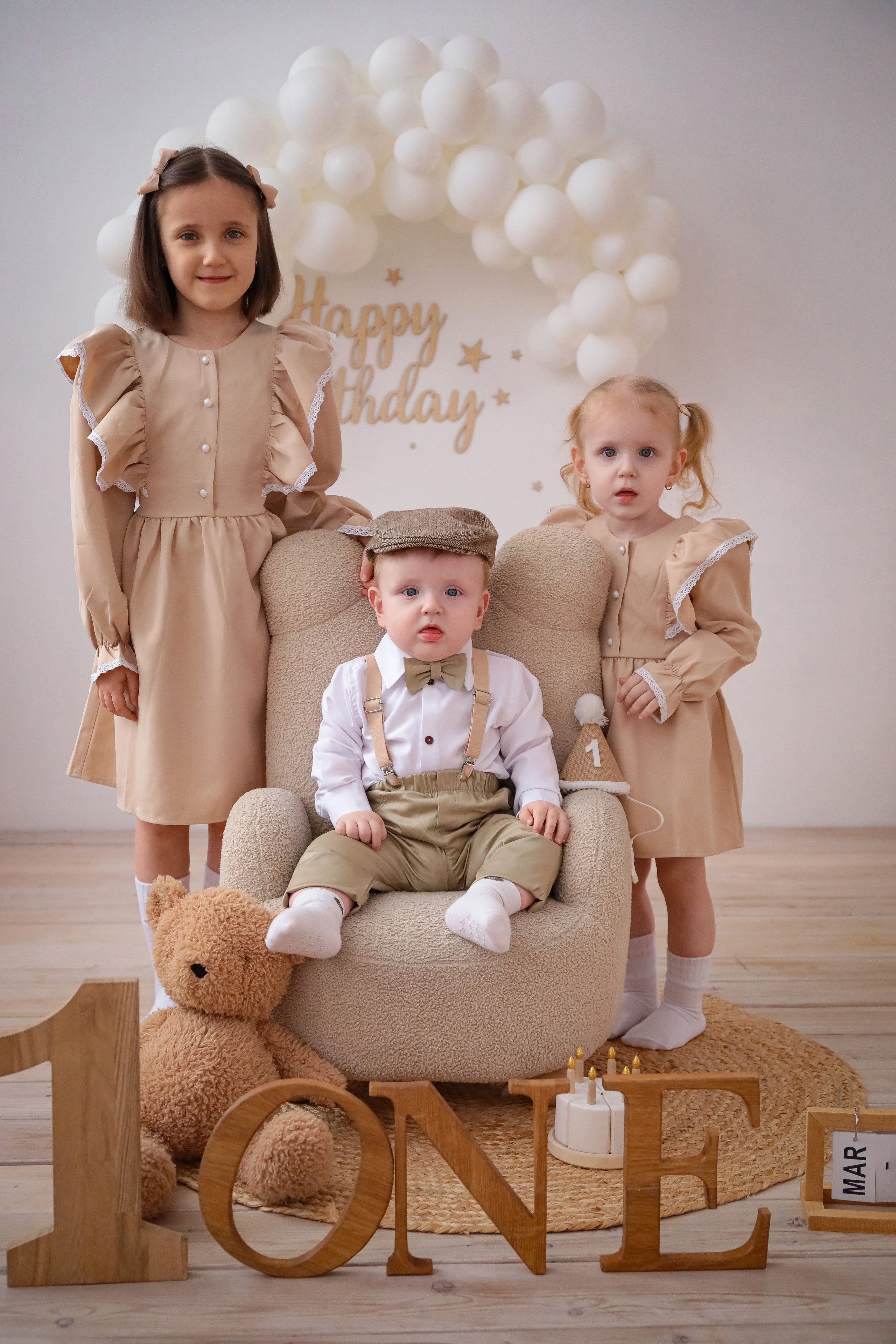 Мама, папа и трое деток. Фотограф г. Хабаровск. Семейные и индивидуальные съёмки