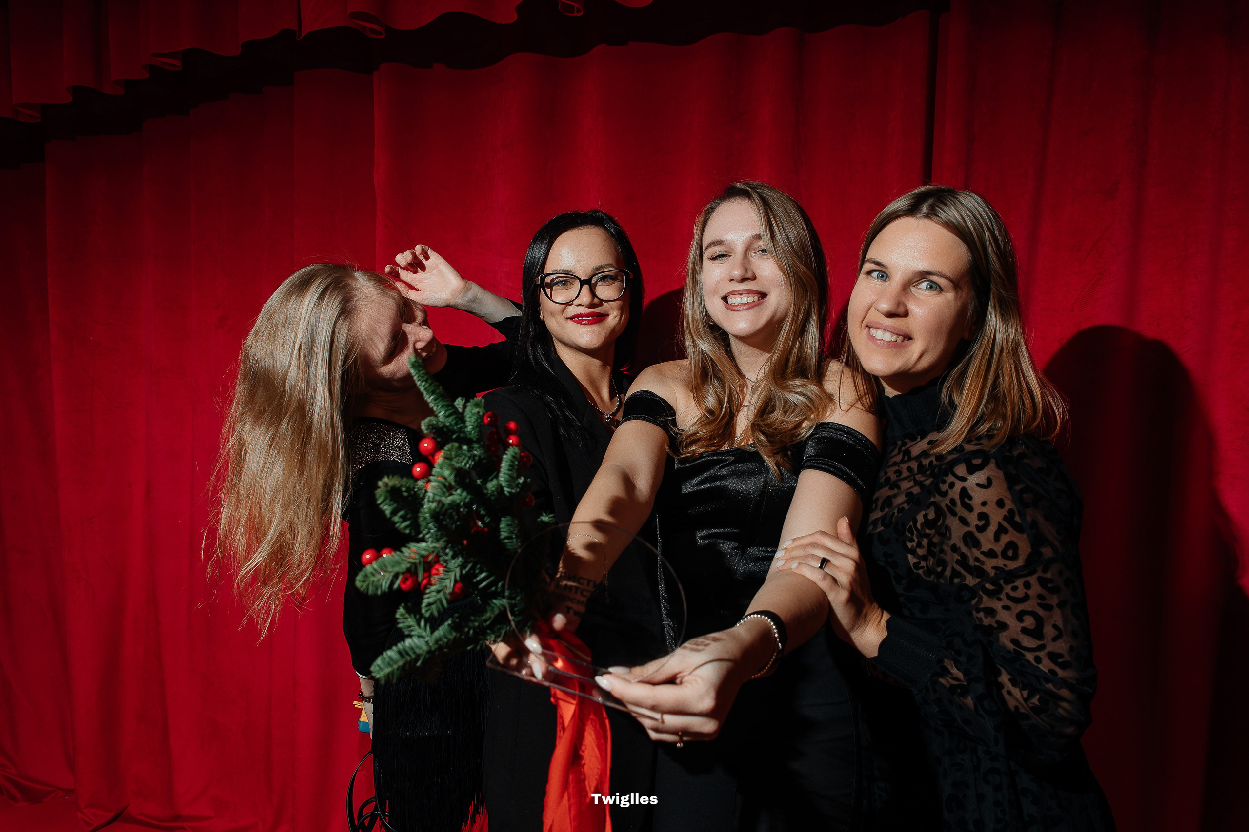 TWIGLLES AWARDS 2024. Свадебный и семейный фотограф Исаев Давид