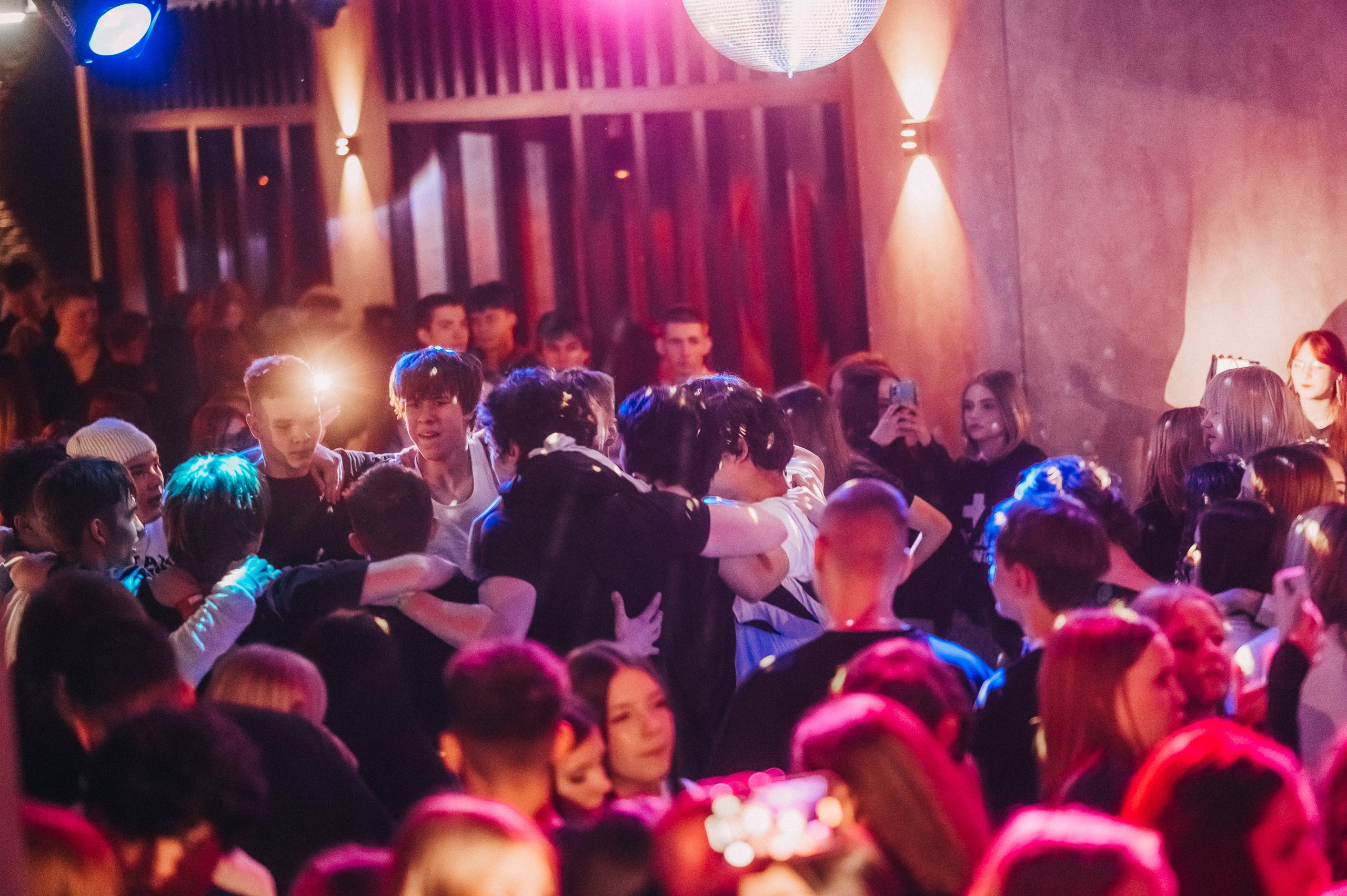 8 MARCH WOMENS DAY PARTY. Фотограф в Кемерово Владислав Шульц