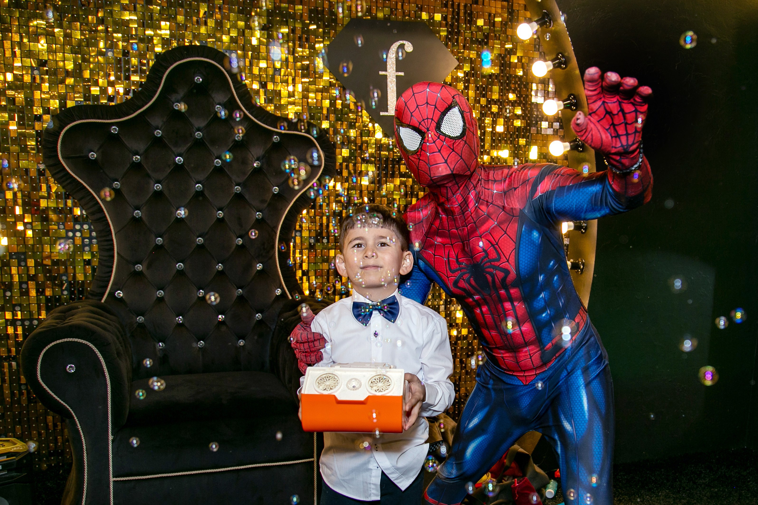 Детские день рождения. Фотограф Краснодара, фотограф в парке Галецкого.репортажный фотограф. детский фотограф, свадебный фотограф. профессиональный фотограф