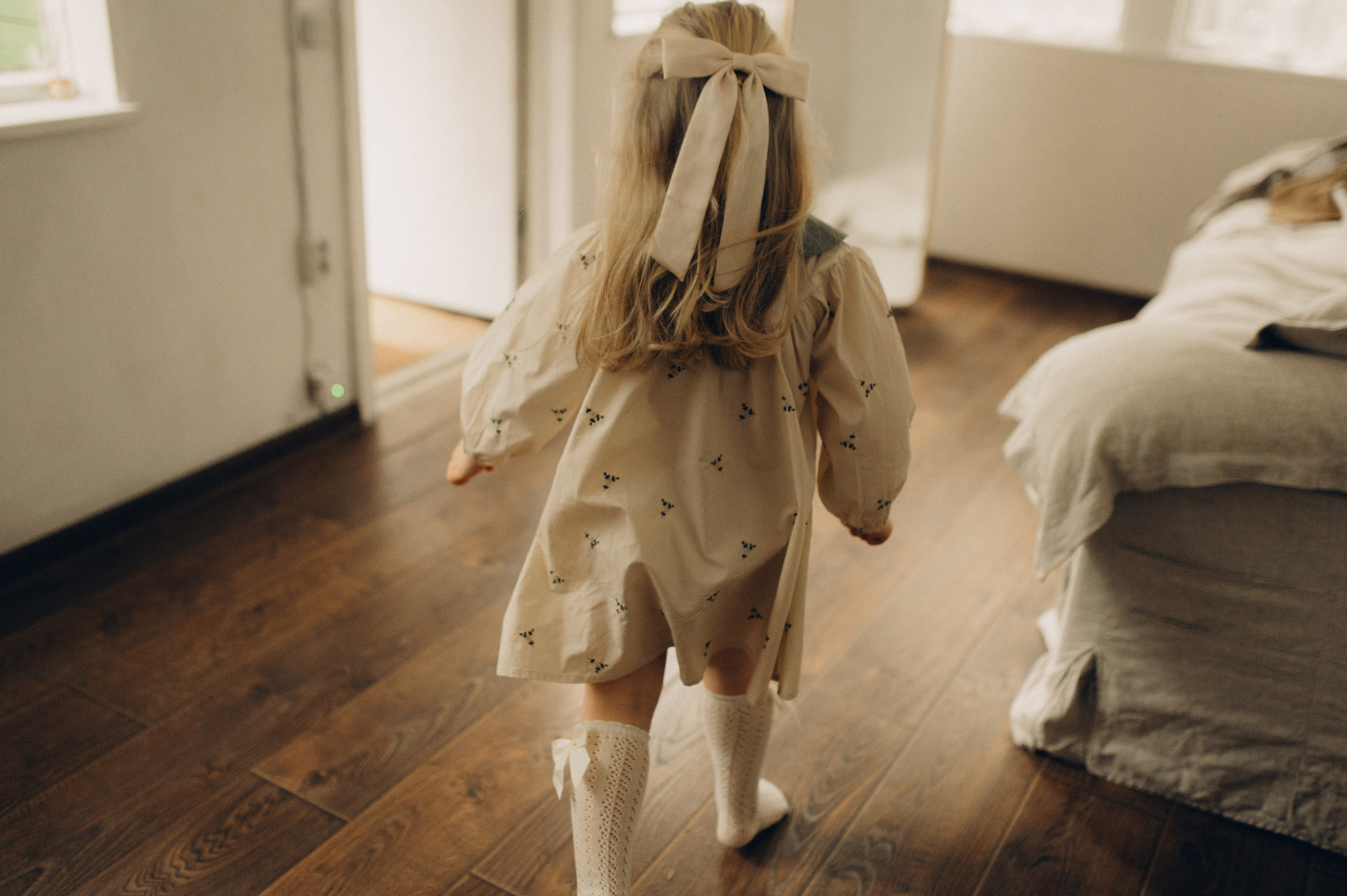 Весна в ладошках. Семейный фотограф в Москве Екатерина Денисенко | Фотосессии без постановки дома и в студии